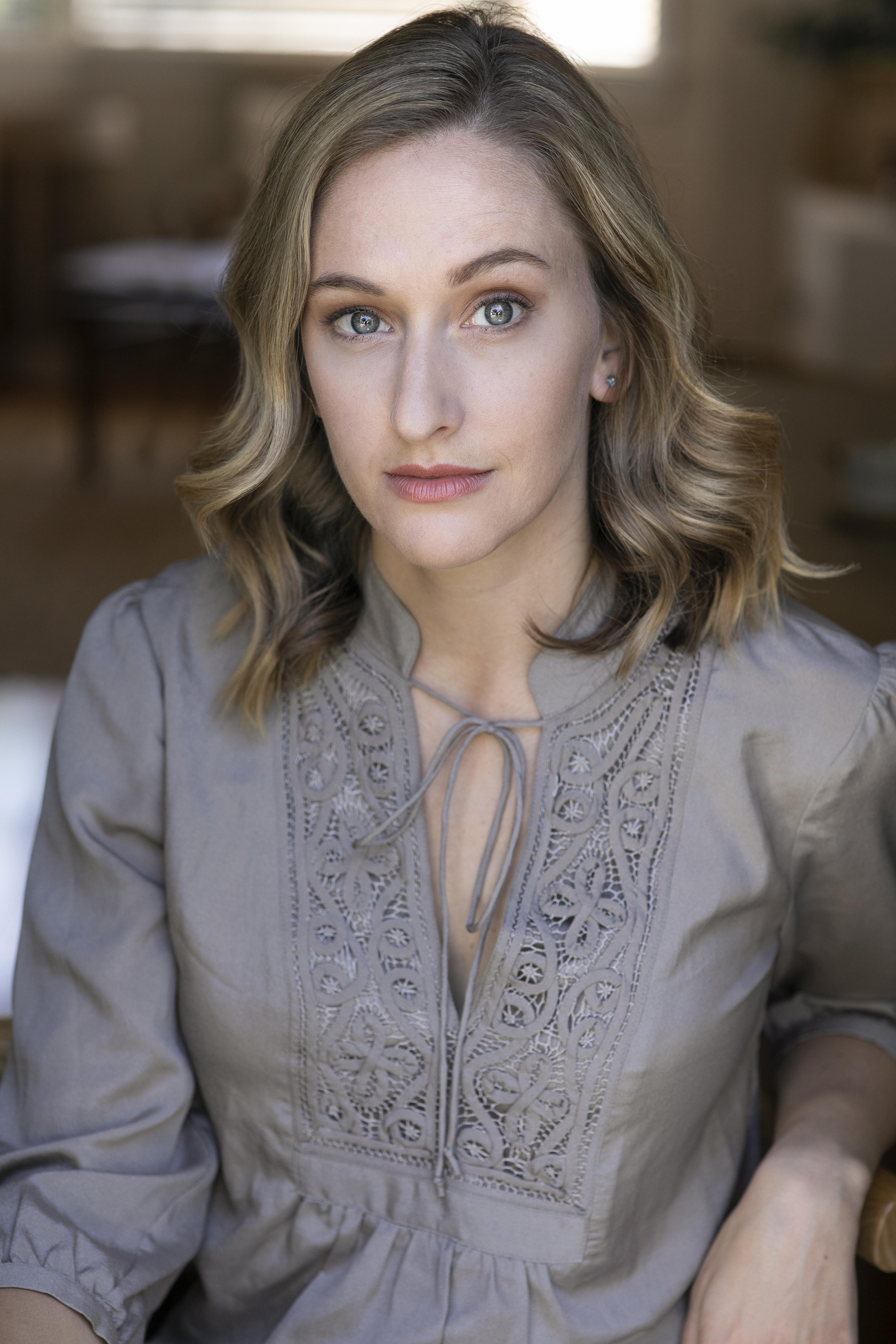 actor Kira Josephson large photo