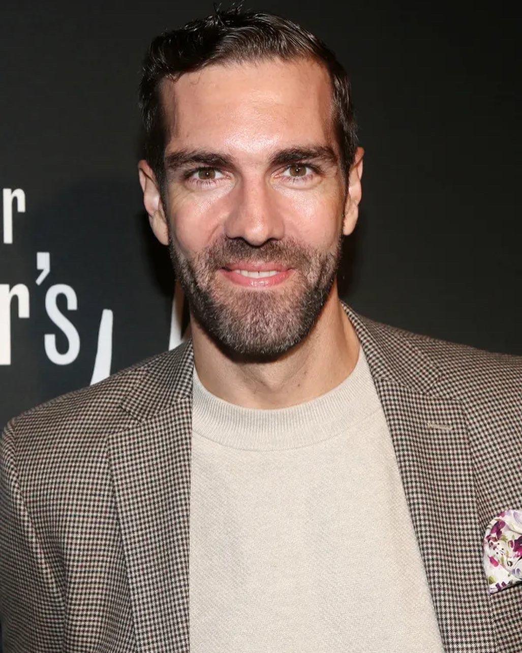 actor Timothy Hughes large photo