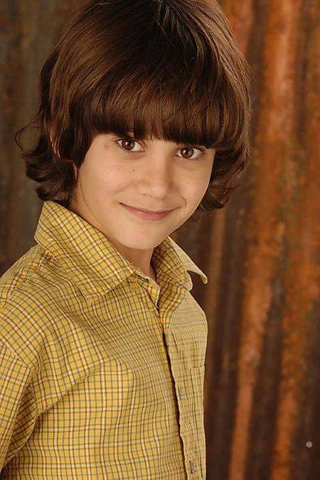 actor Alec Holden large photo