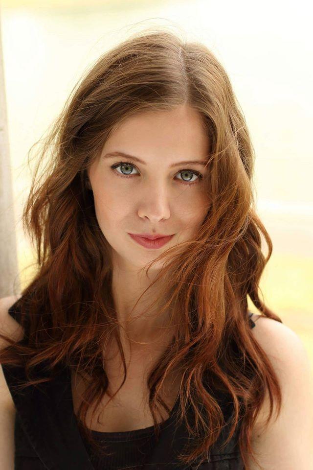 actor Sarah Louise Madison large photo