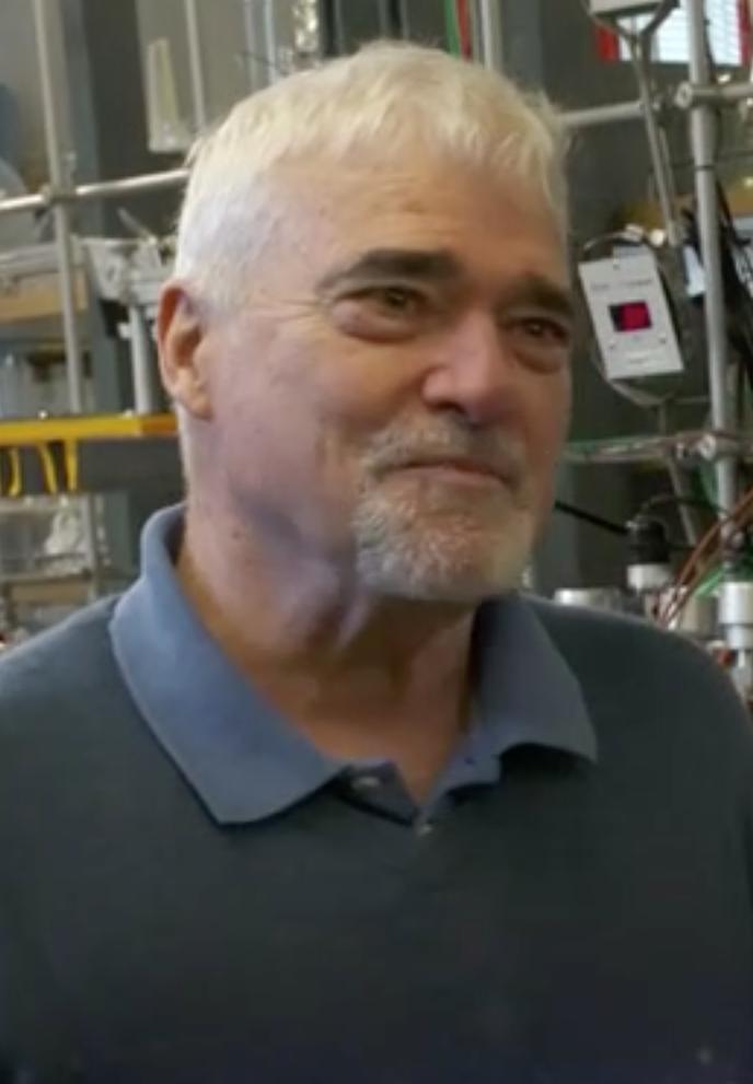 actor Peter Ward large photo