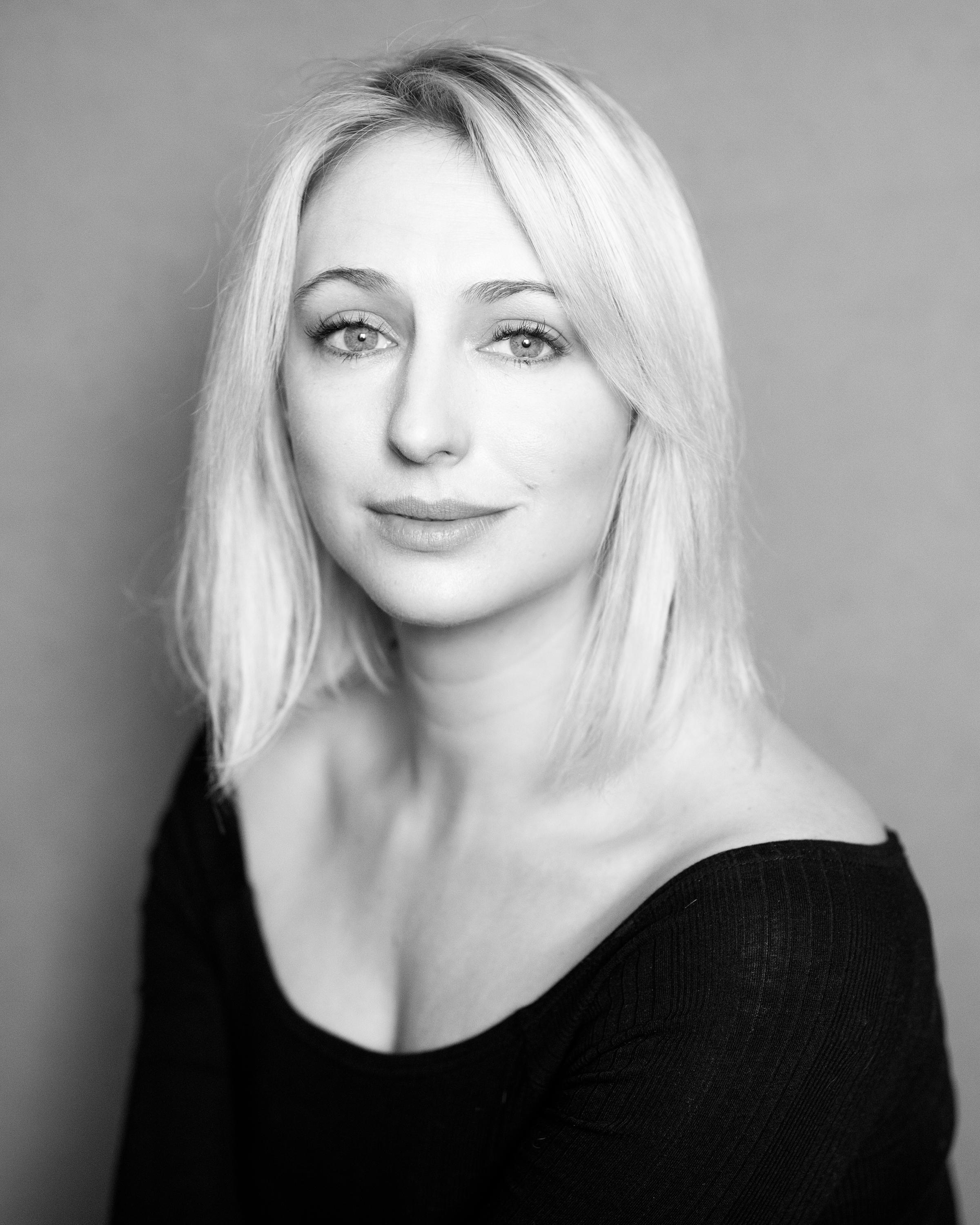 actor Ali Bastian large photo