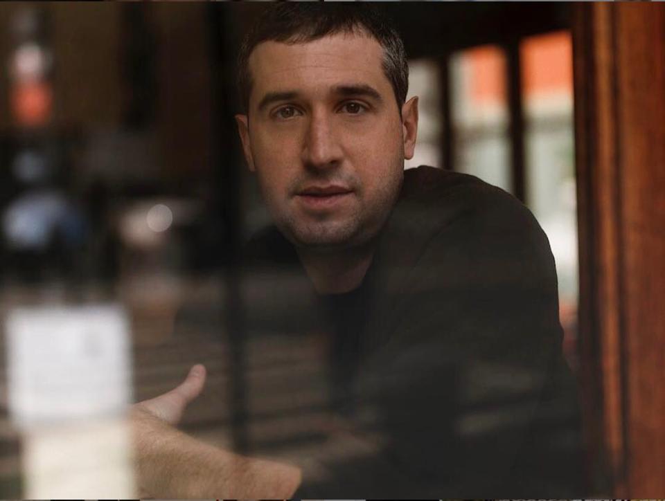 actor Adam Leon large photo