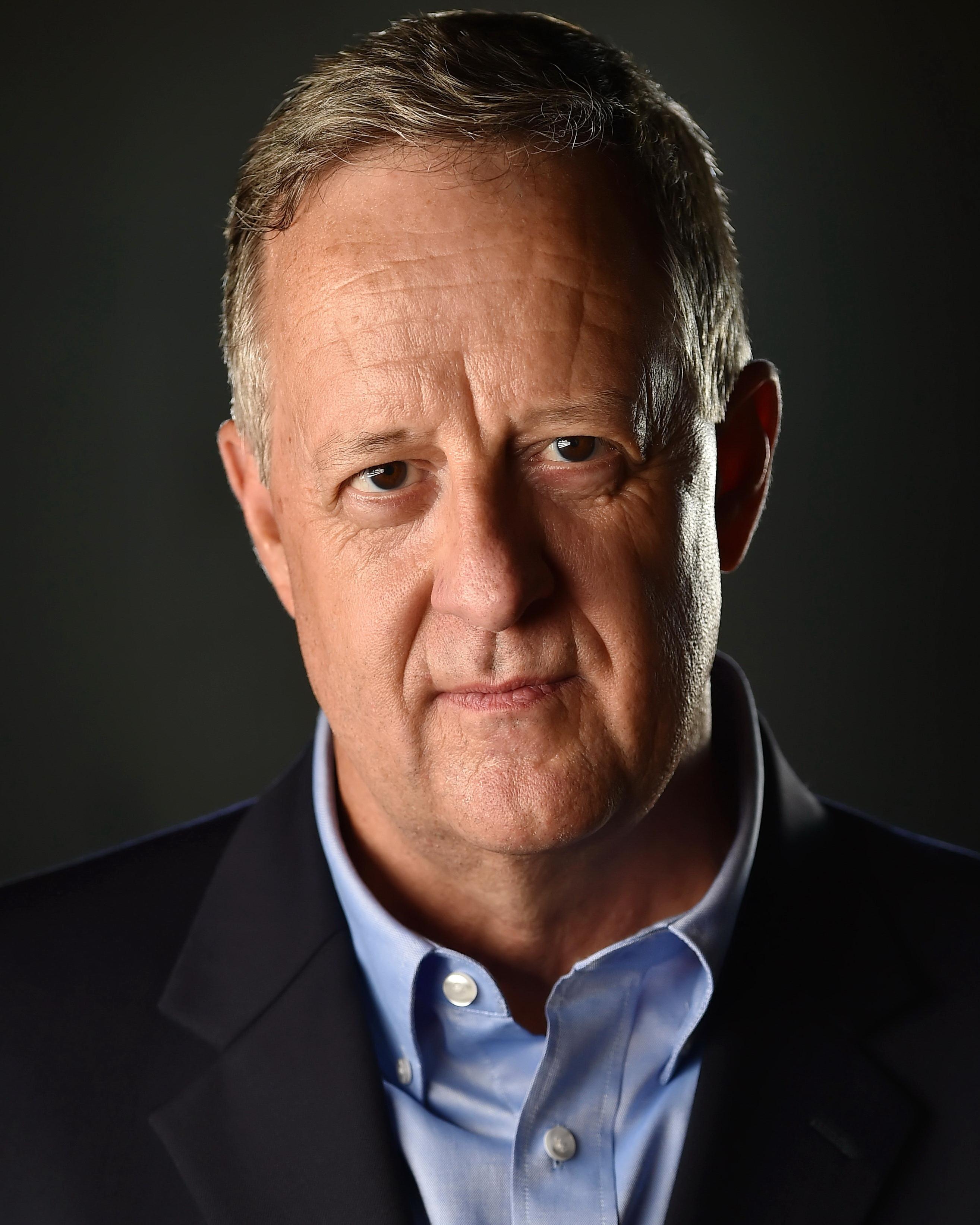 actor Wayne Hughes large photo