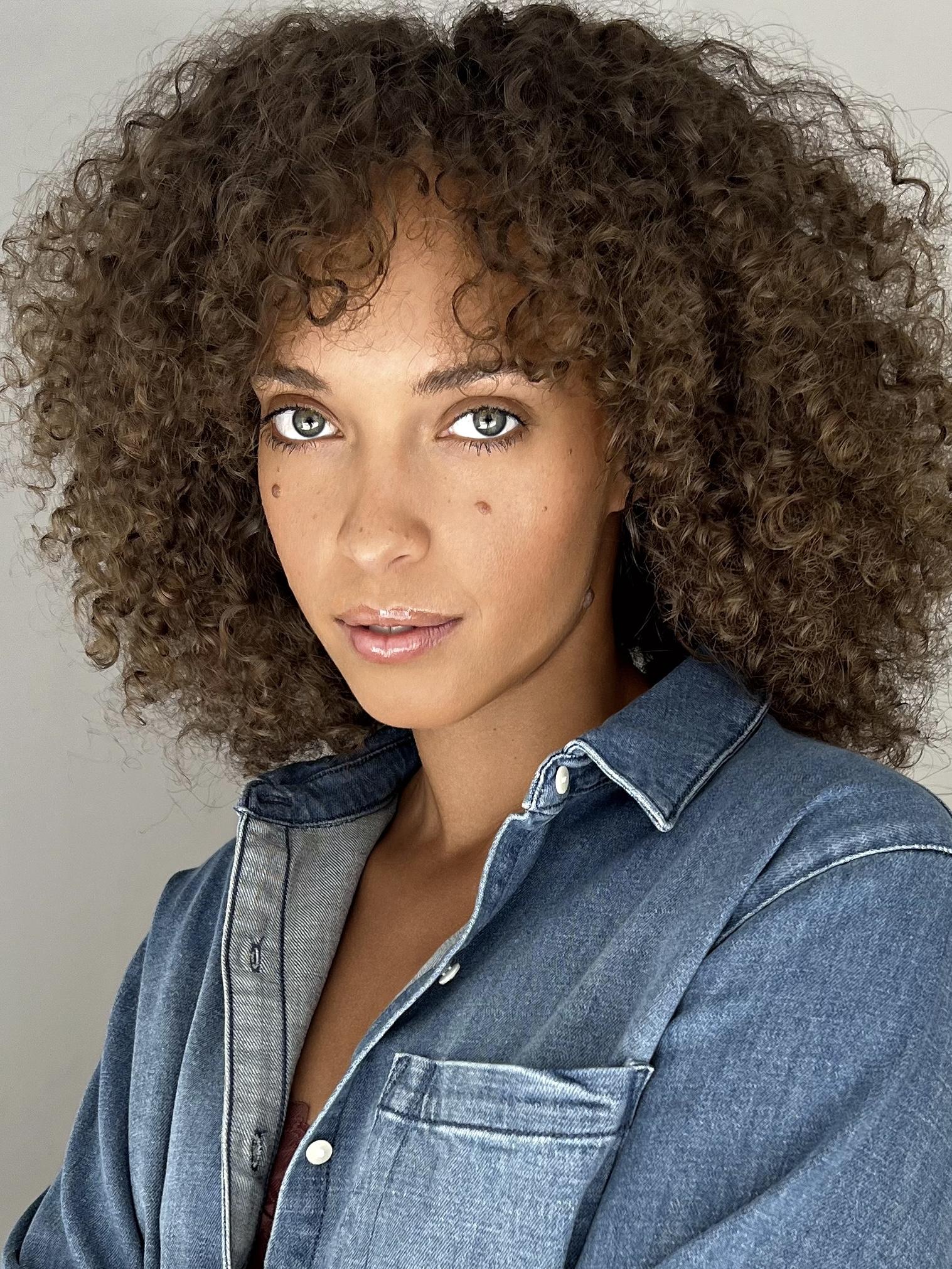 actor Monique Sypkens large photo