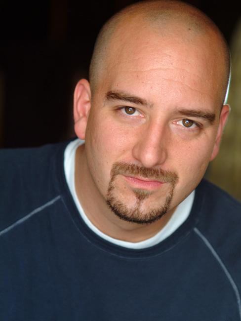 actor Kelly Van Kirk large photo