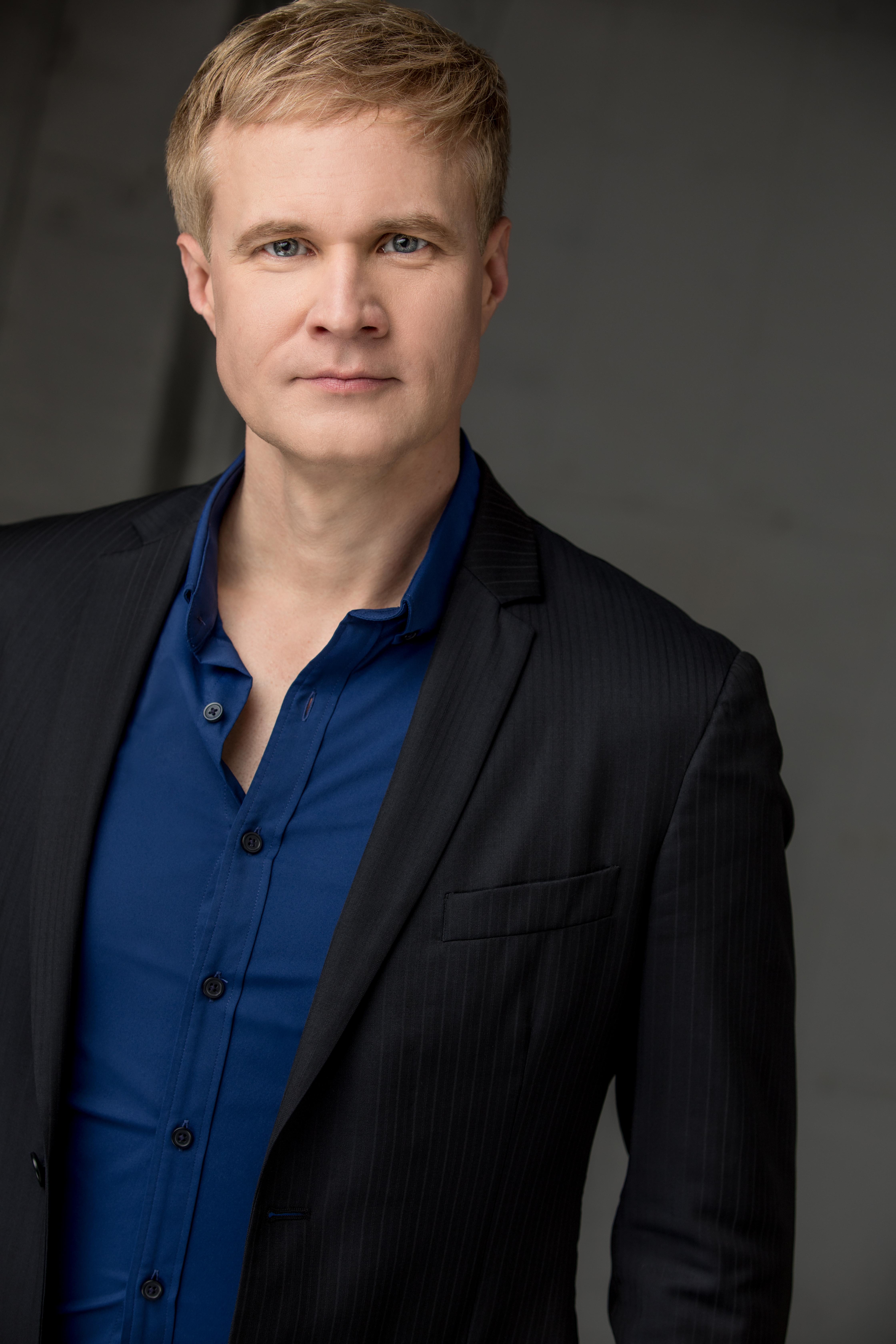 actor Todd Alan Crain large photo