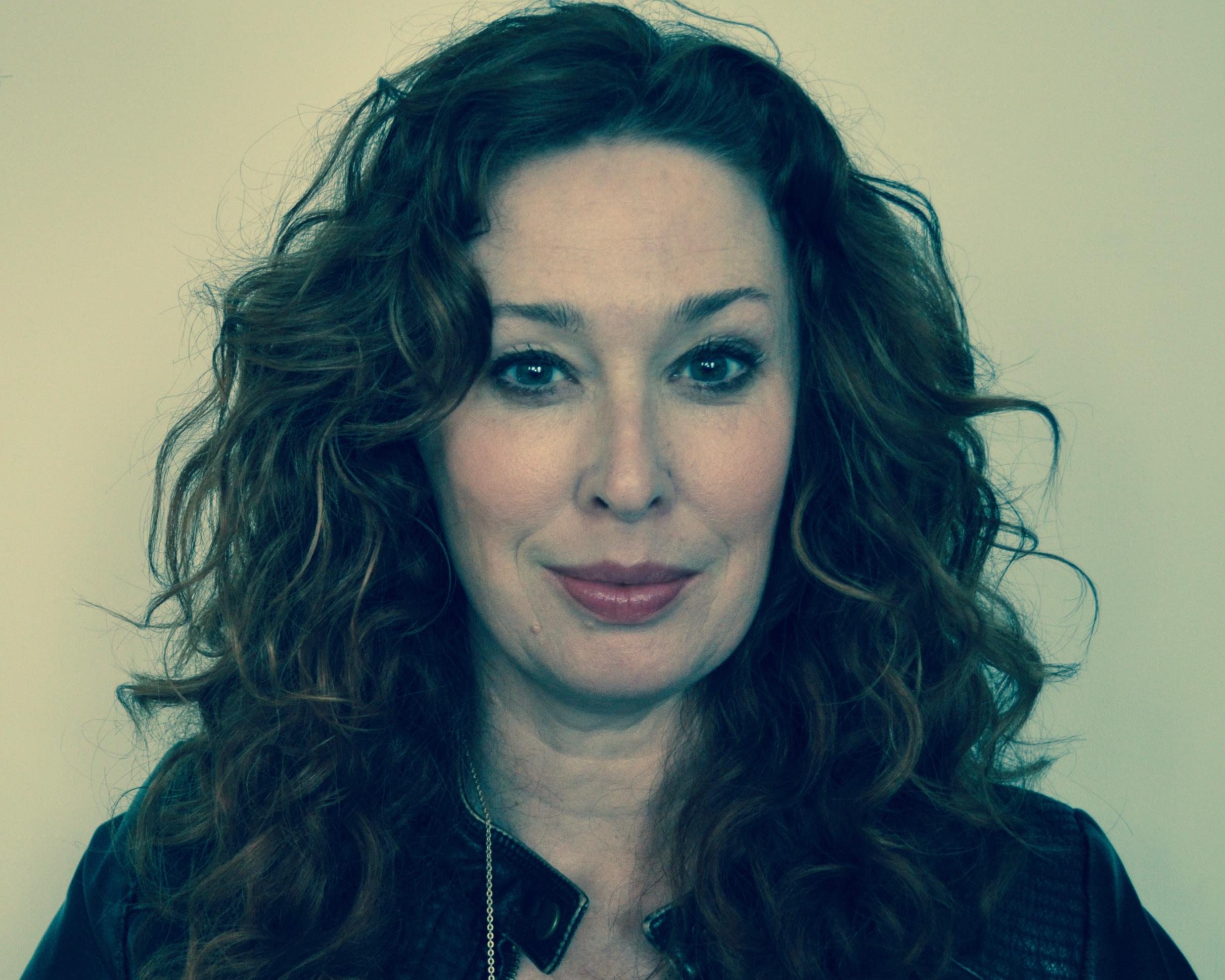 actor Mylinda Hull large photo