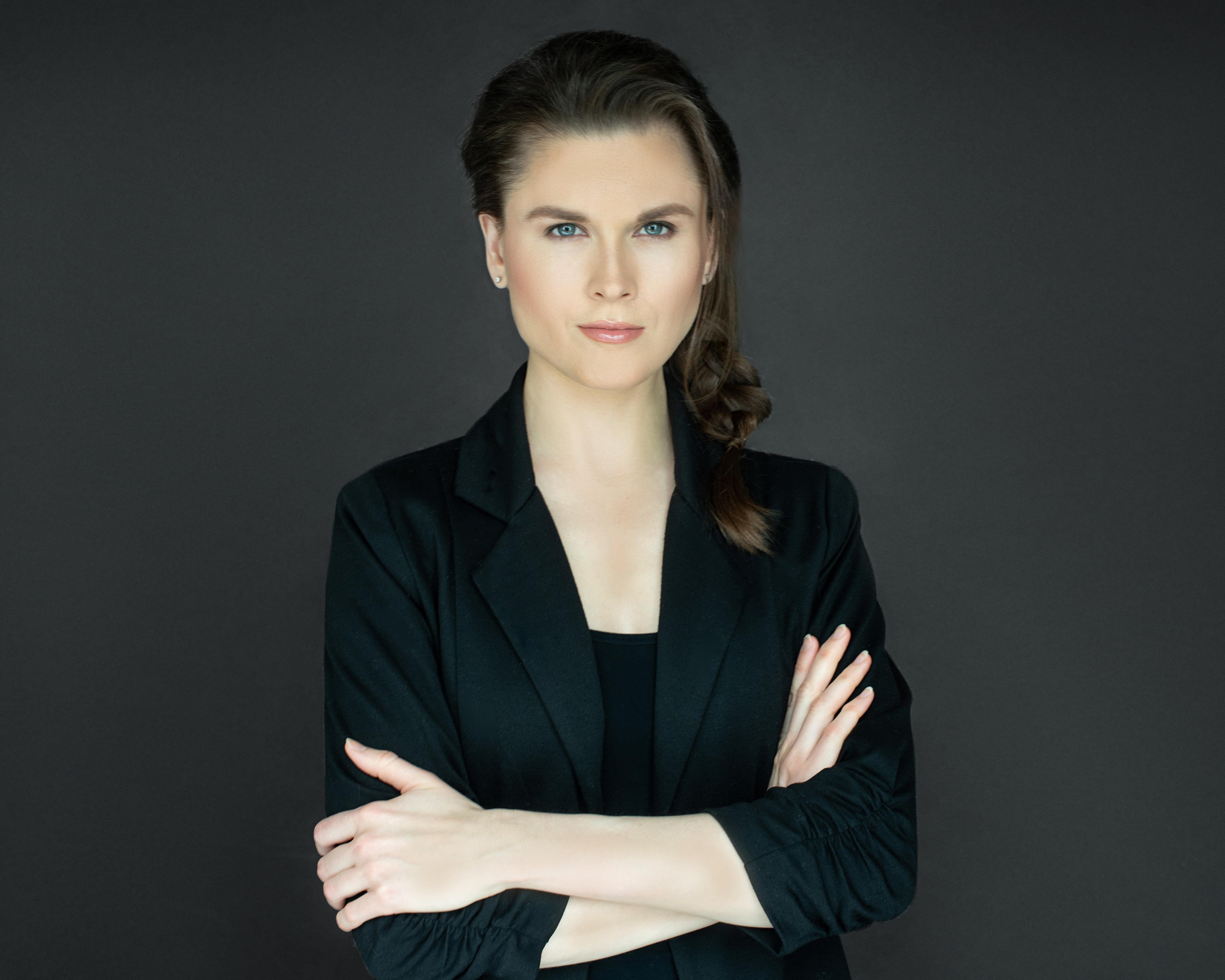 actor Gillian Wetherald large photo