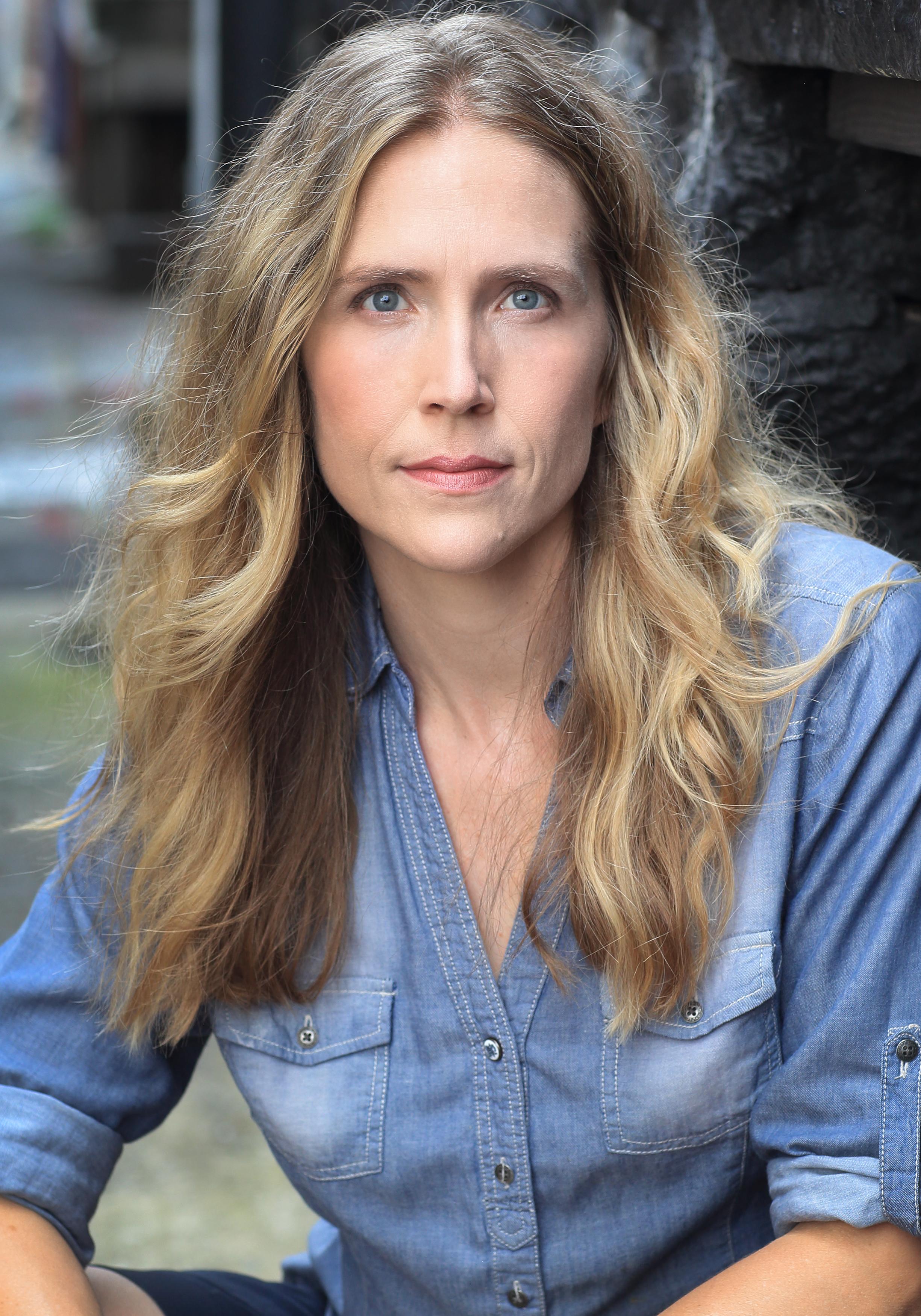 actor Rae Becka large photo