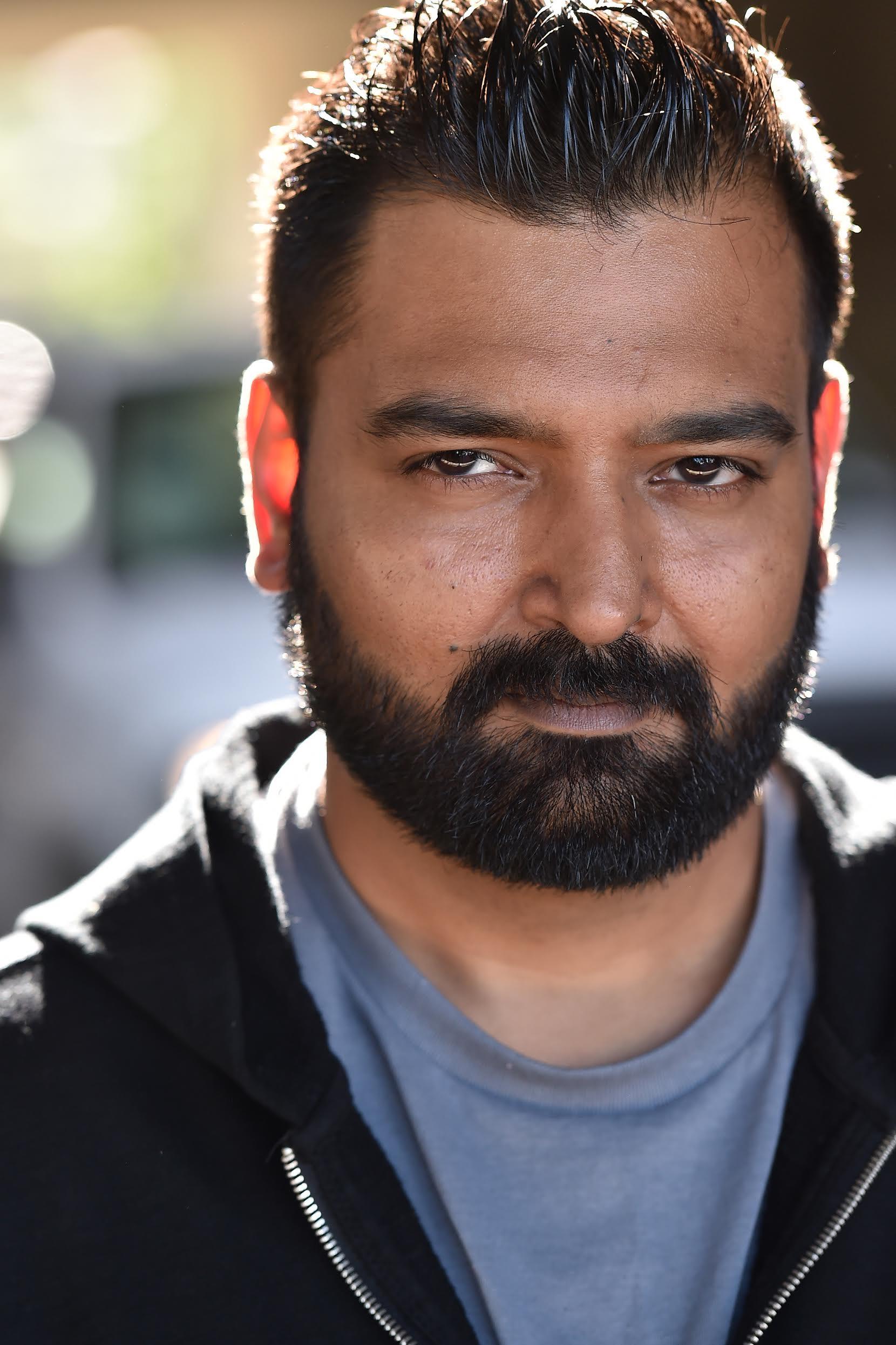 actor Albert Thakur large photo