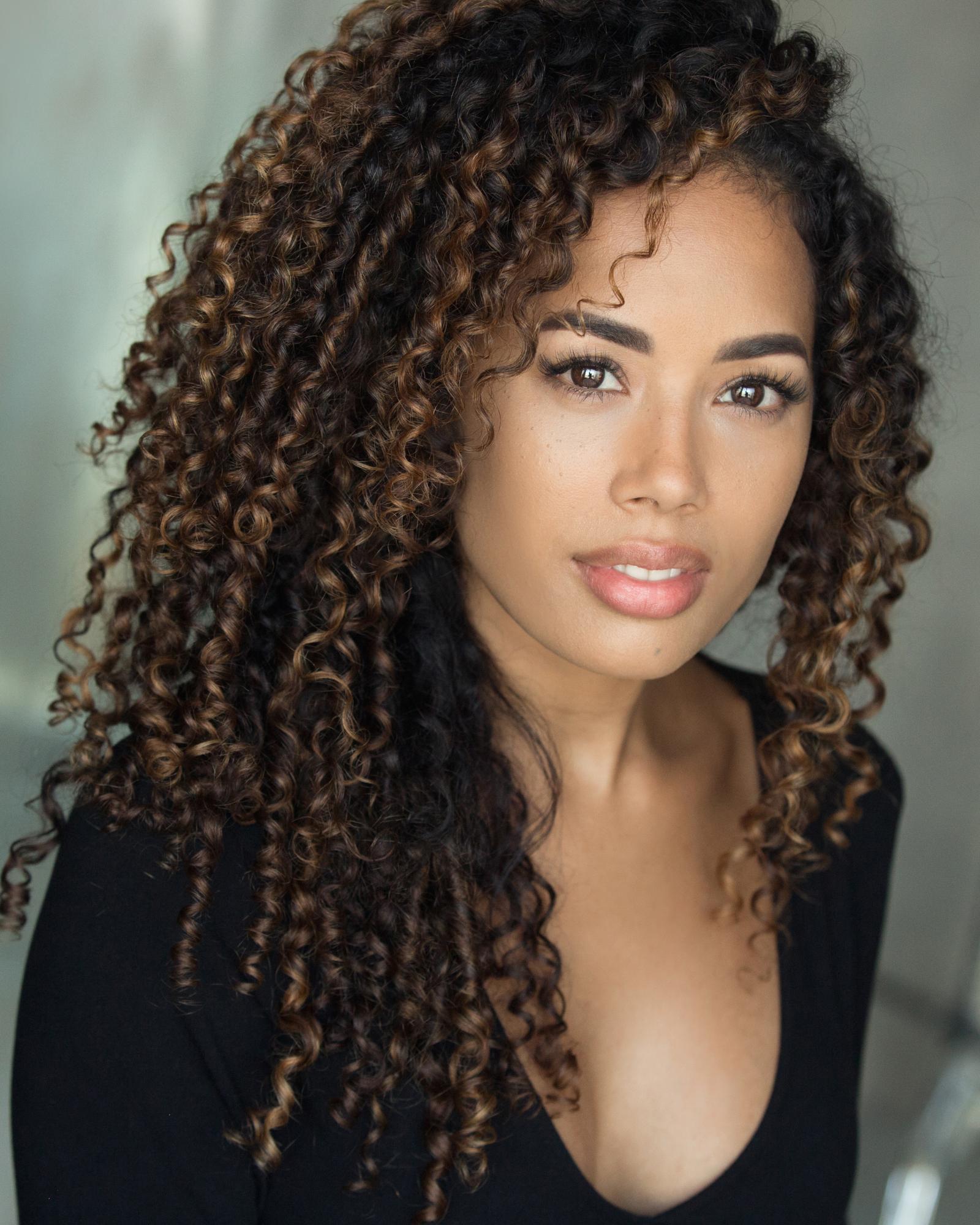 actor Jade Ewen large photo