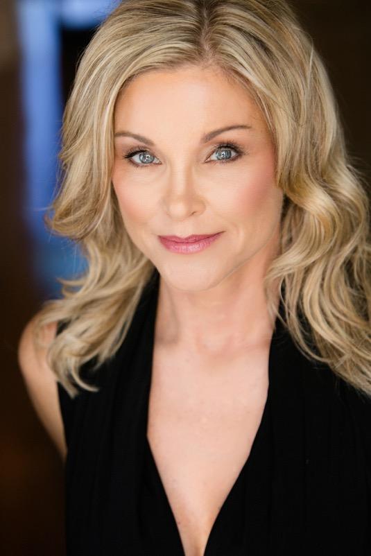 actor Mara Darrow large photo