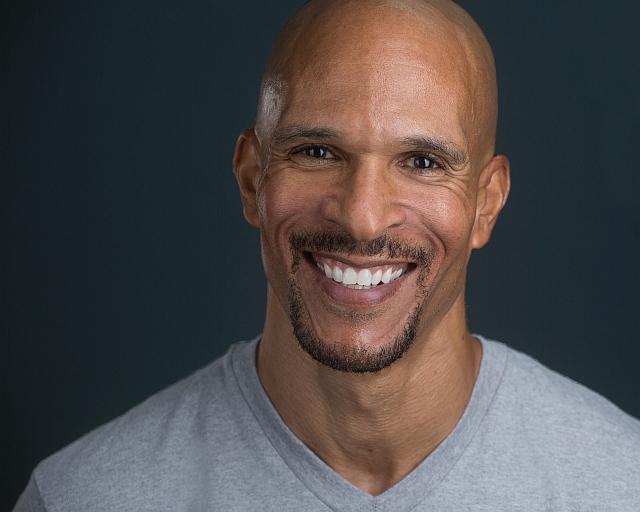 actor Wayne Lundy large photo