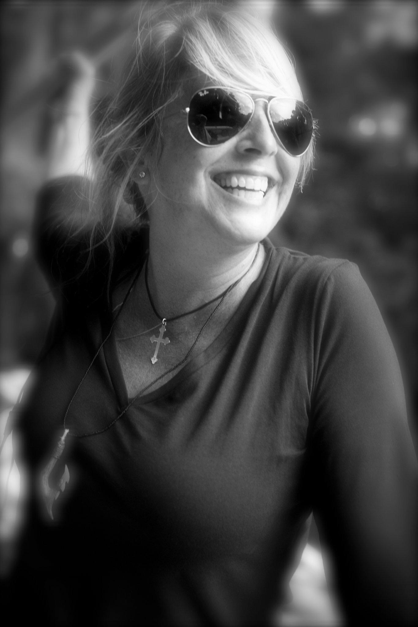 actor Kim Barnard large photo