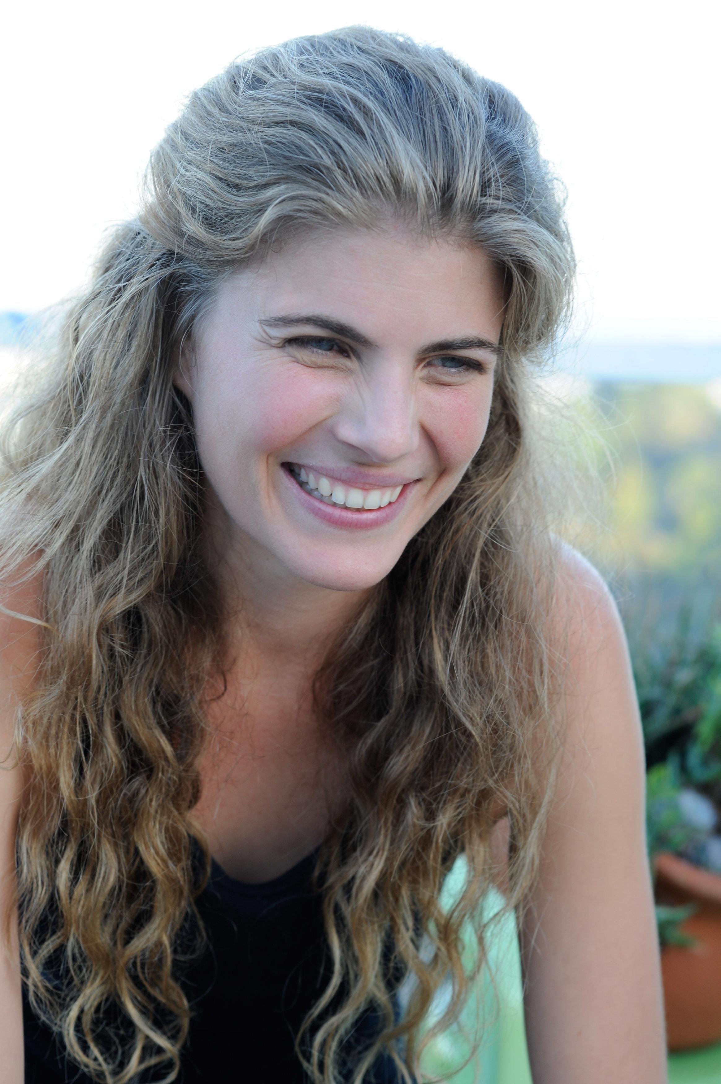 actor Katherine van Hengel large photo