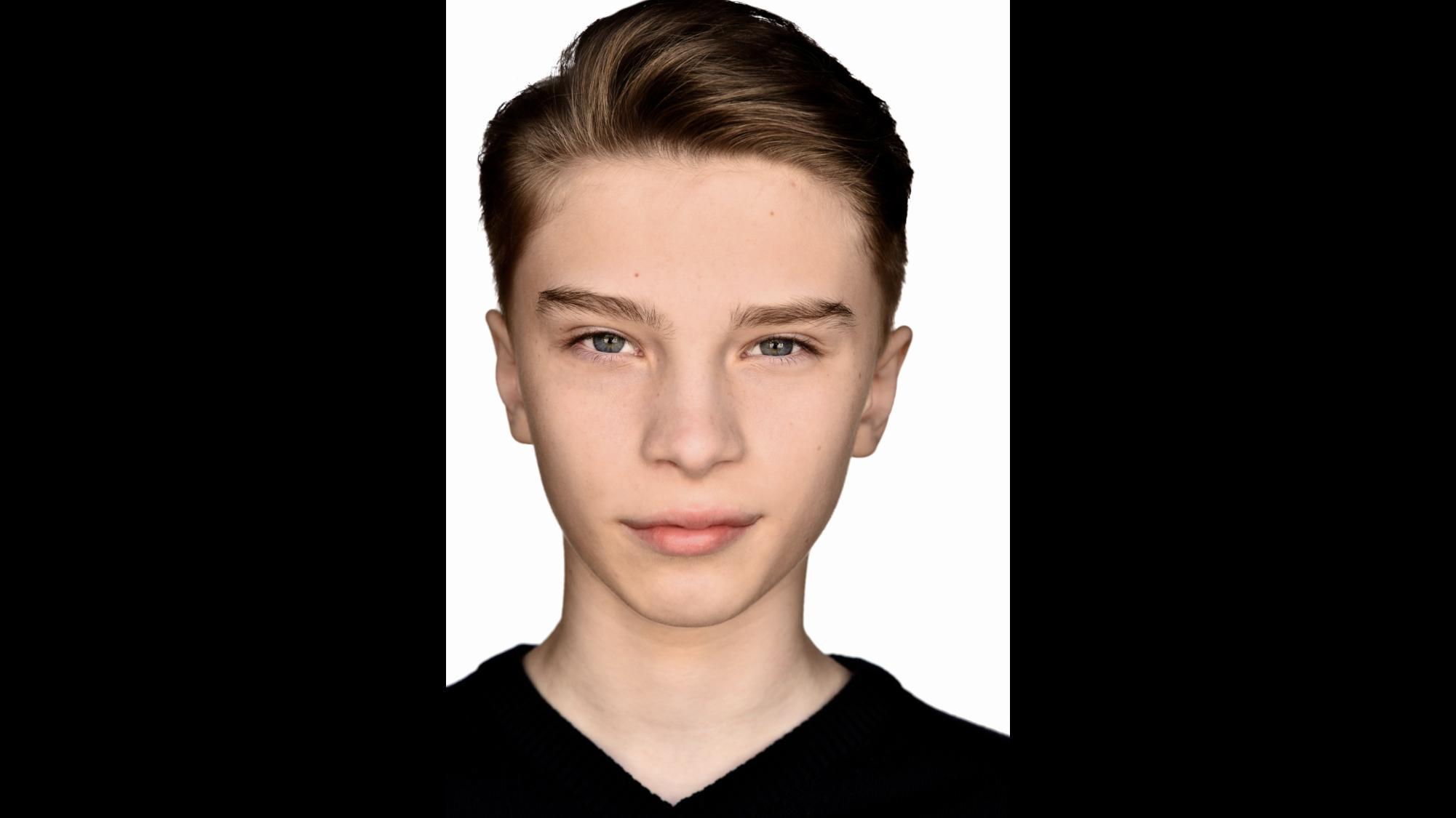 actor Ethan Jones large photo