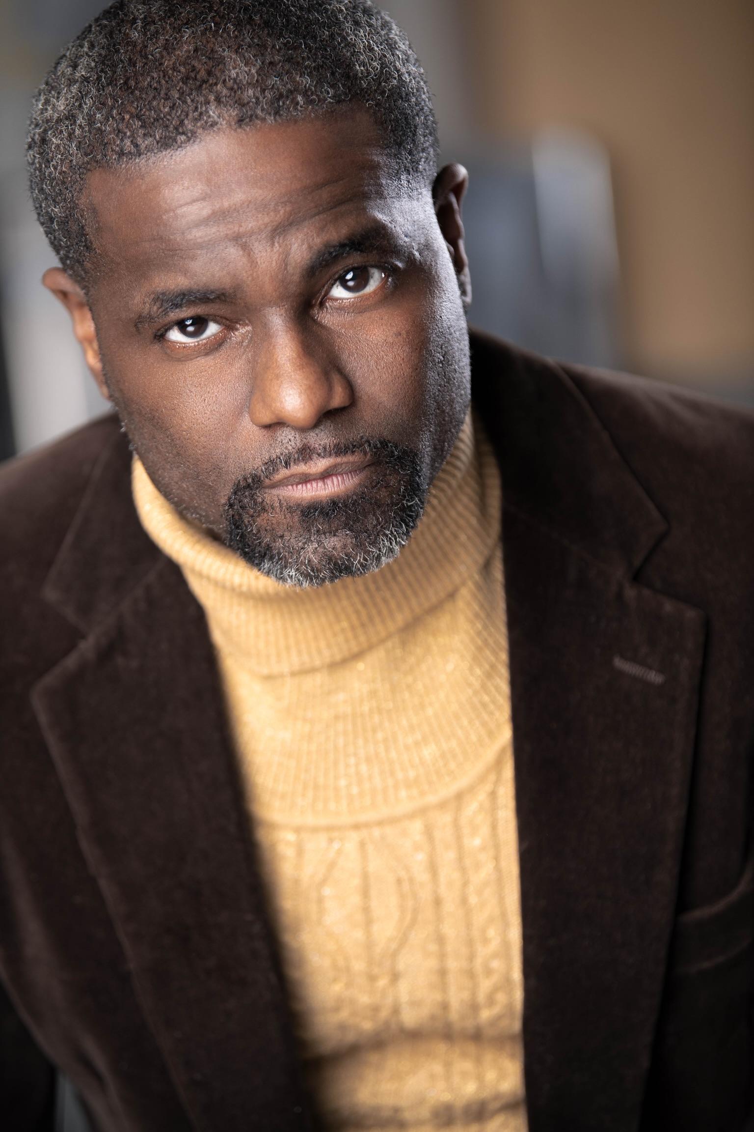 actor Marki Henderson large photo