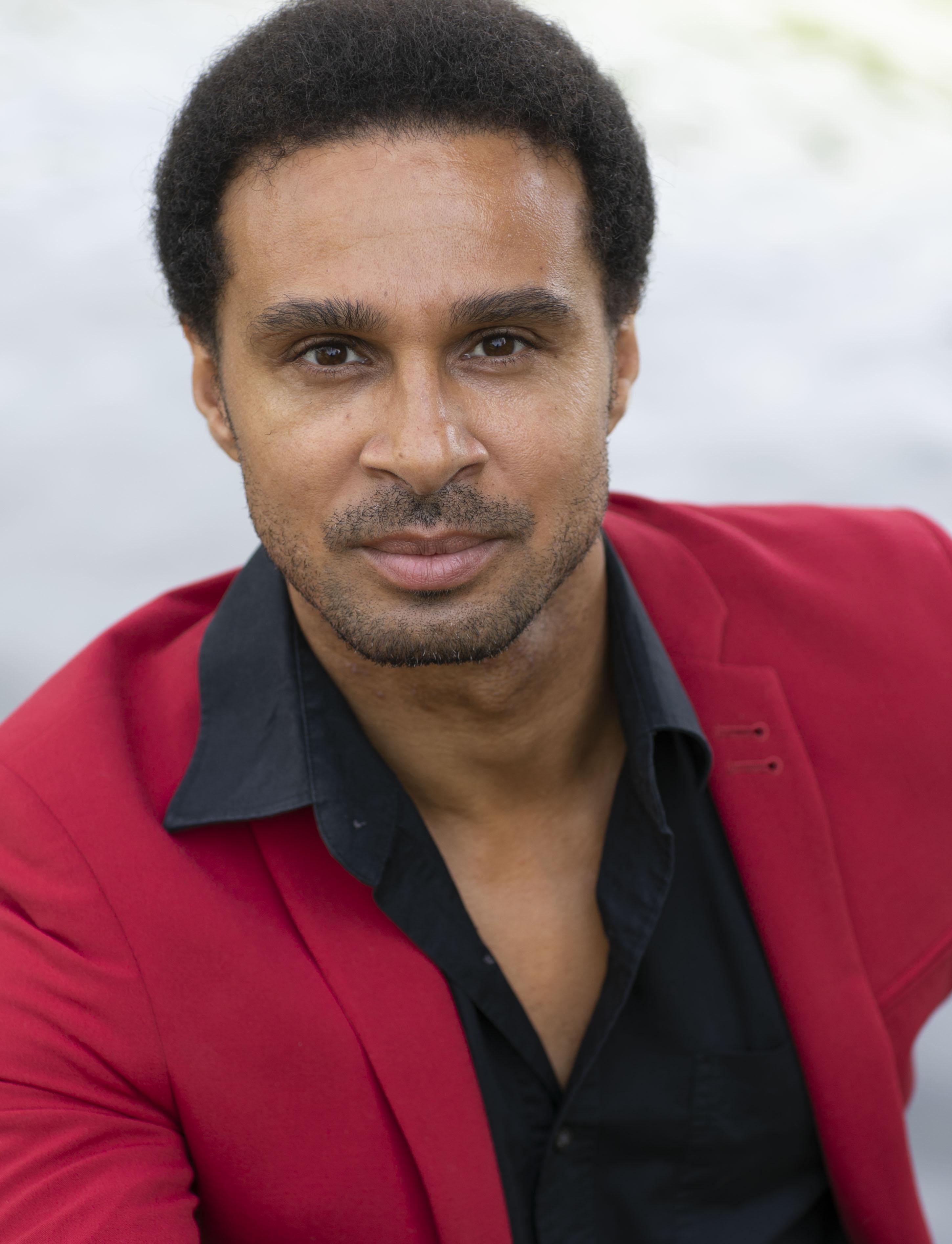 actor Alex Martin large photo