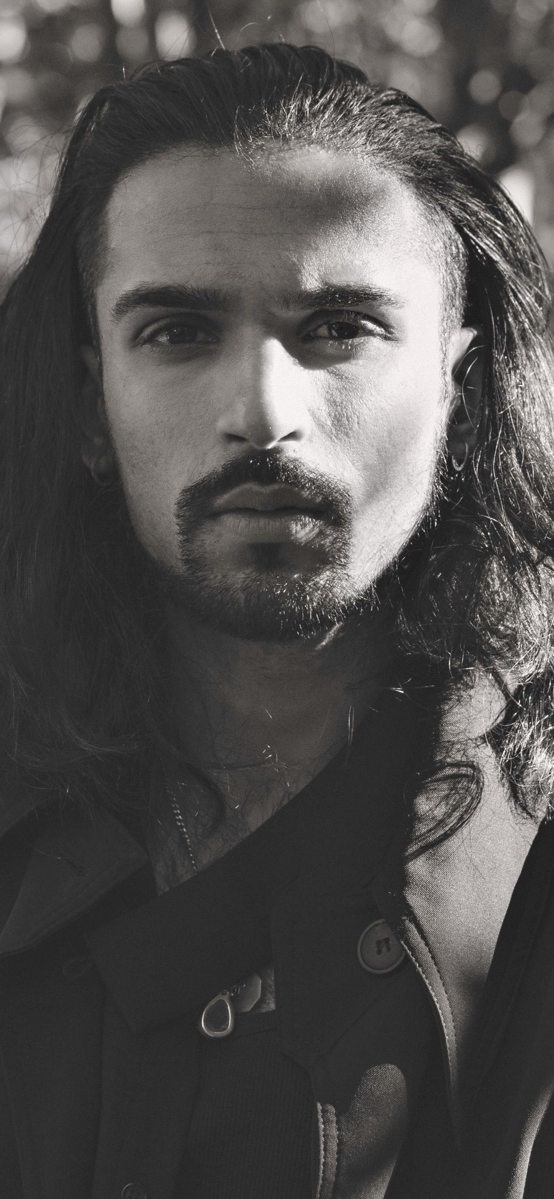 actor Aaron Thiara large photo