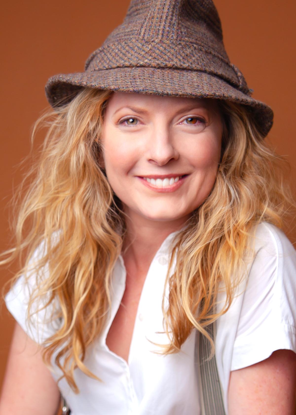 actor Lily Rains large photo