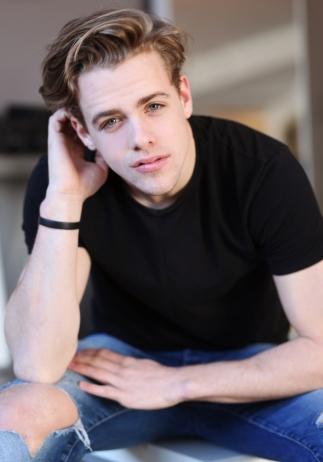 actor Maxime Gibeault large photo