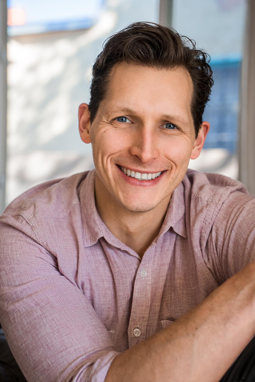 actor Sean Dube large photo