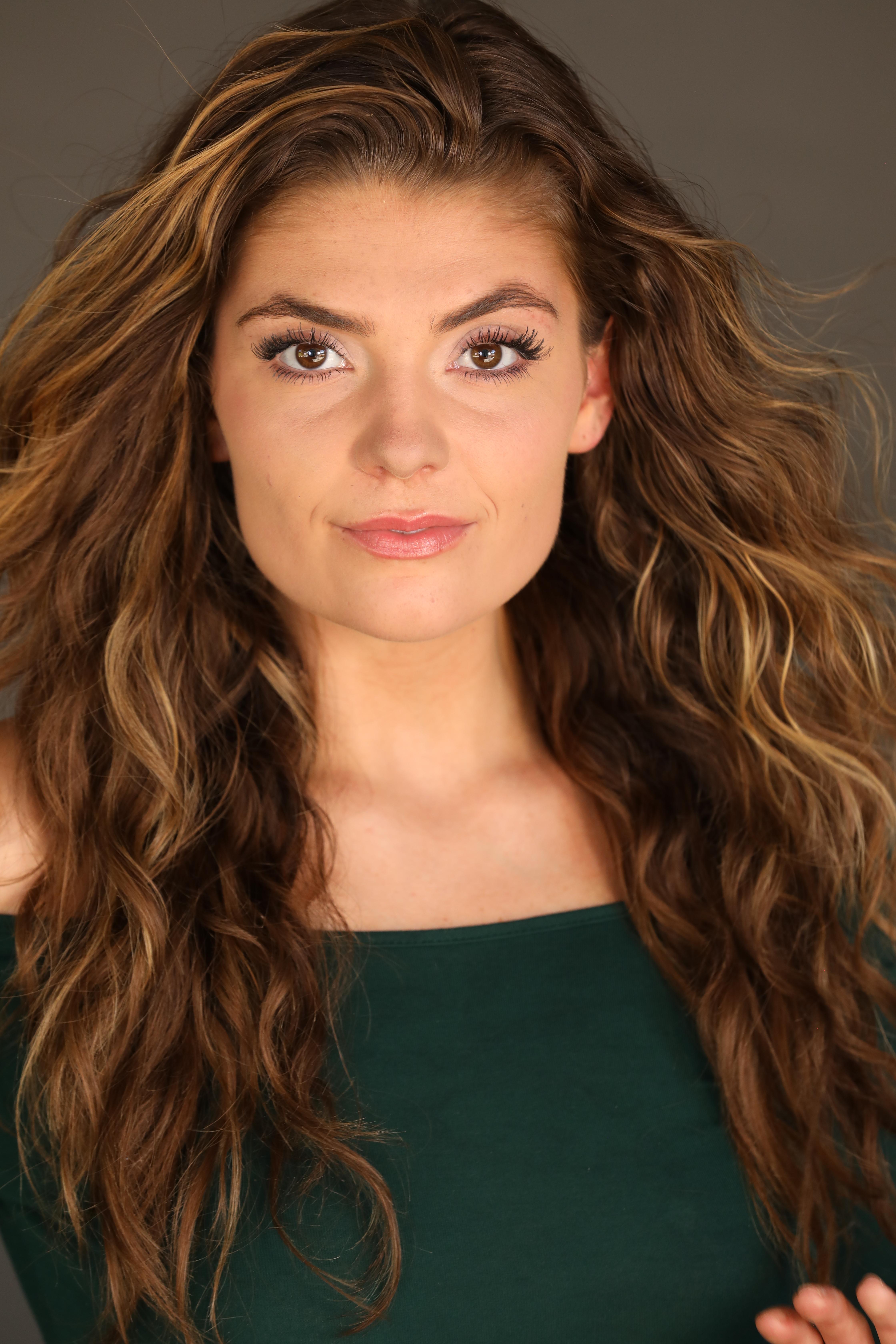 actor Brianna Burke large photo