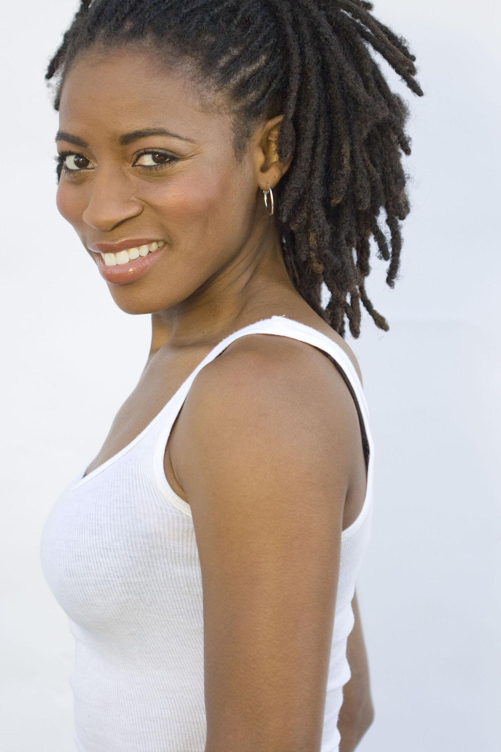 actor Ameenah Kaplan large photo