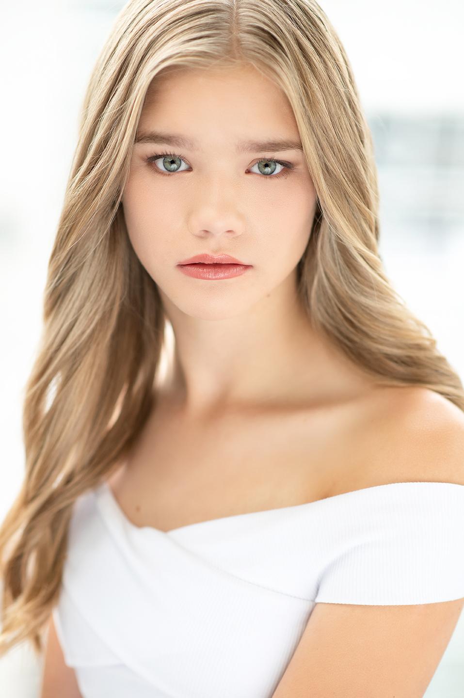 actor Kadence Kendall Roach large photo