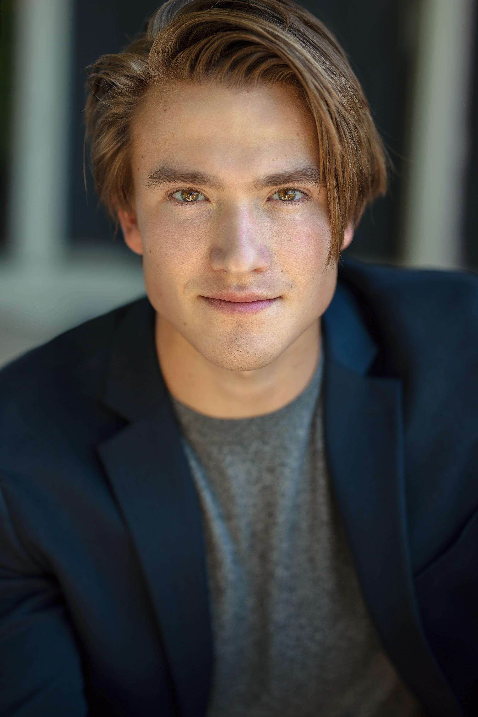 actor Jacob Kaufman large photo