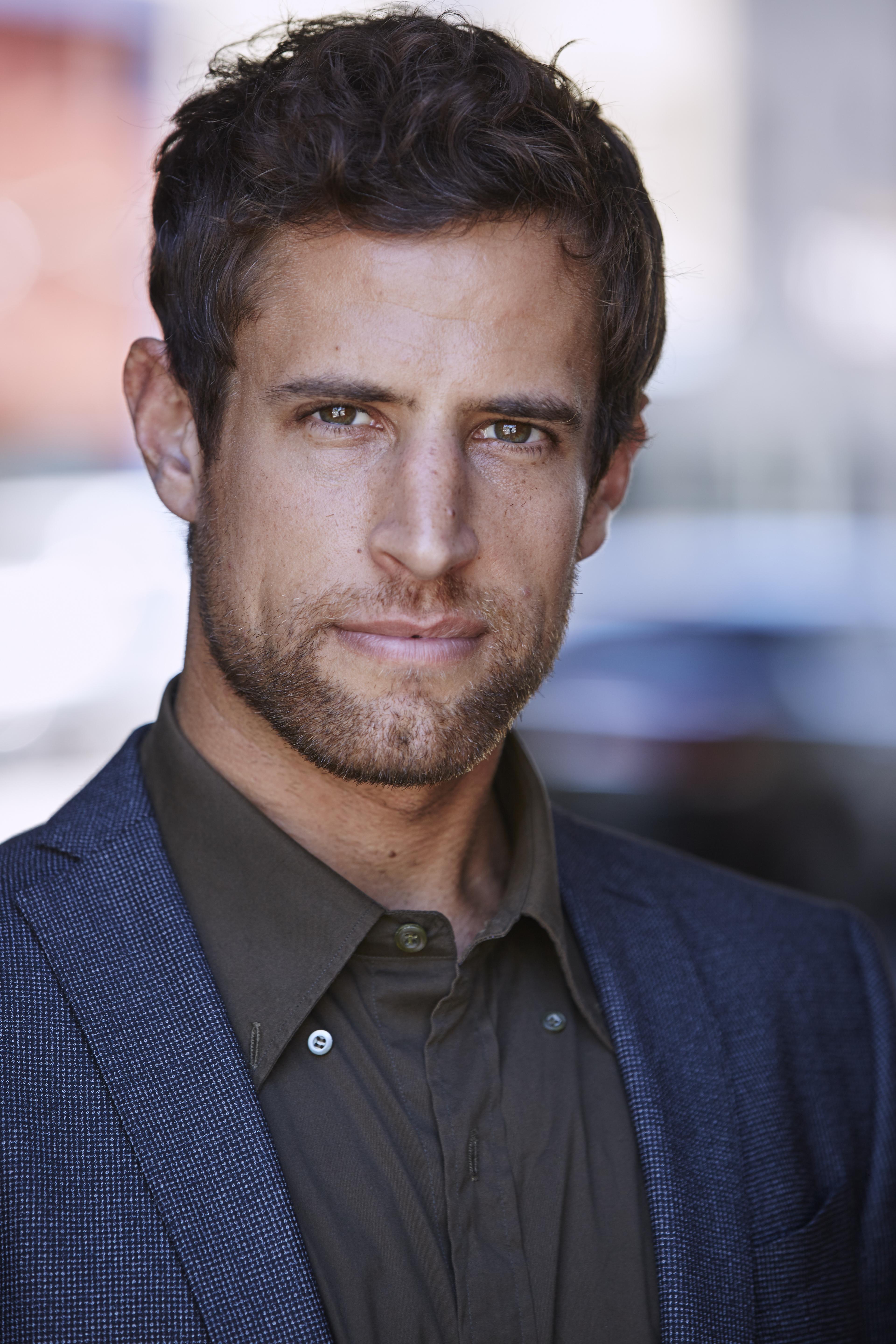 actor James Hawthorn large photo