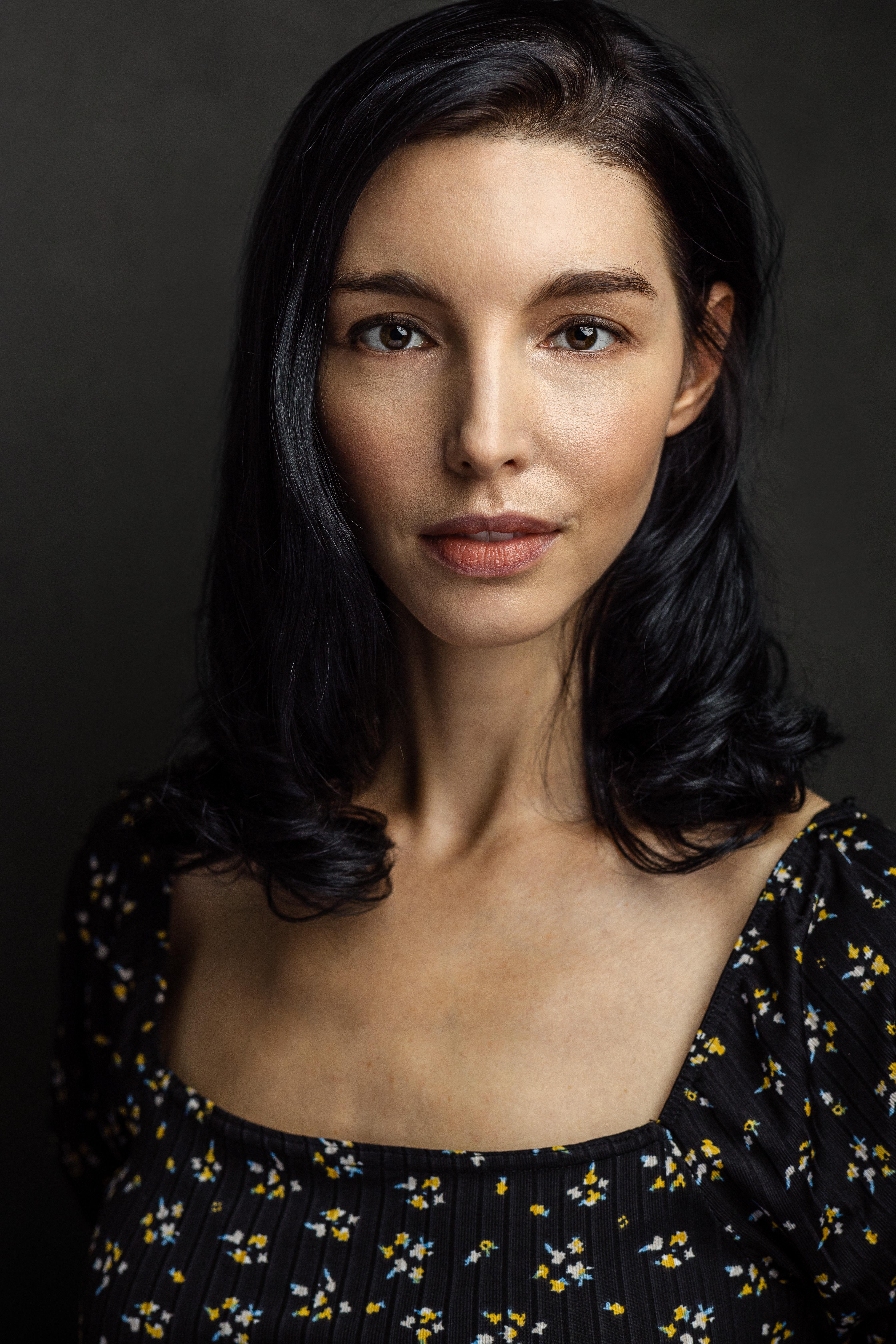 actor Ashlyn Moore large photo