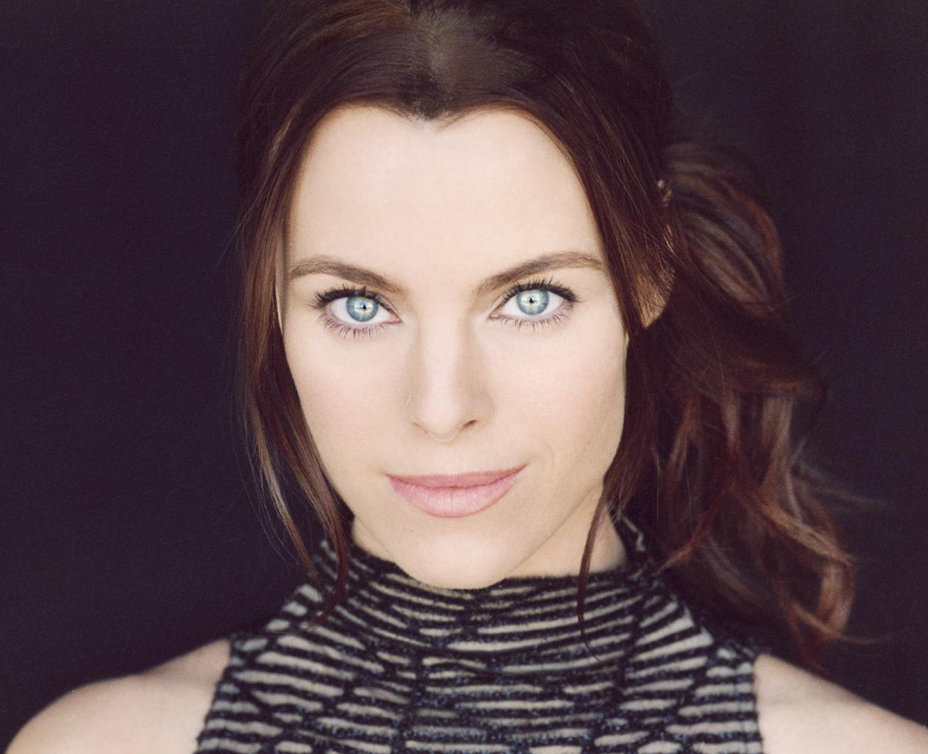 actor Johanna Watts large photo