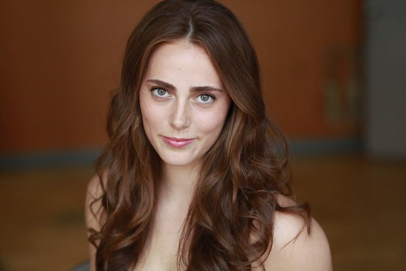 actor Tori Khalil large photo