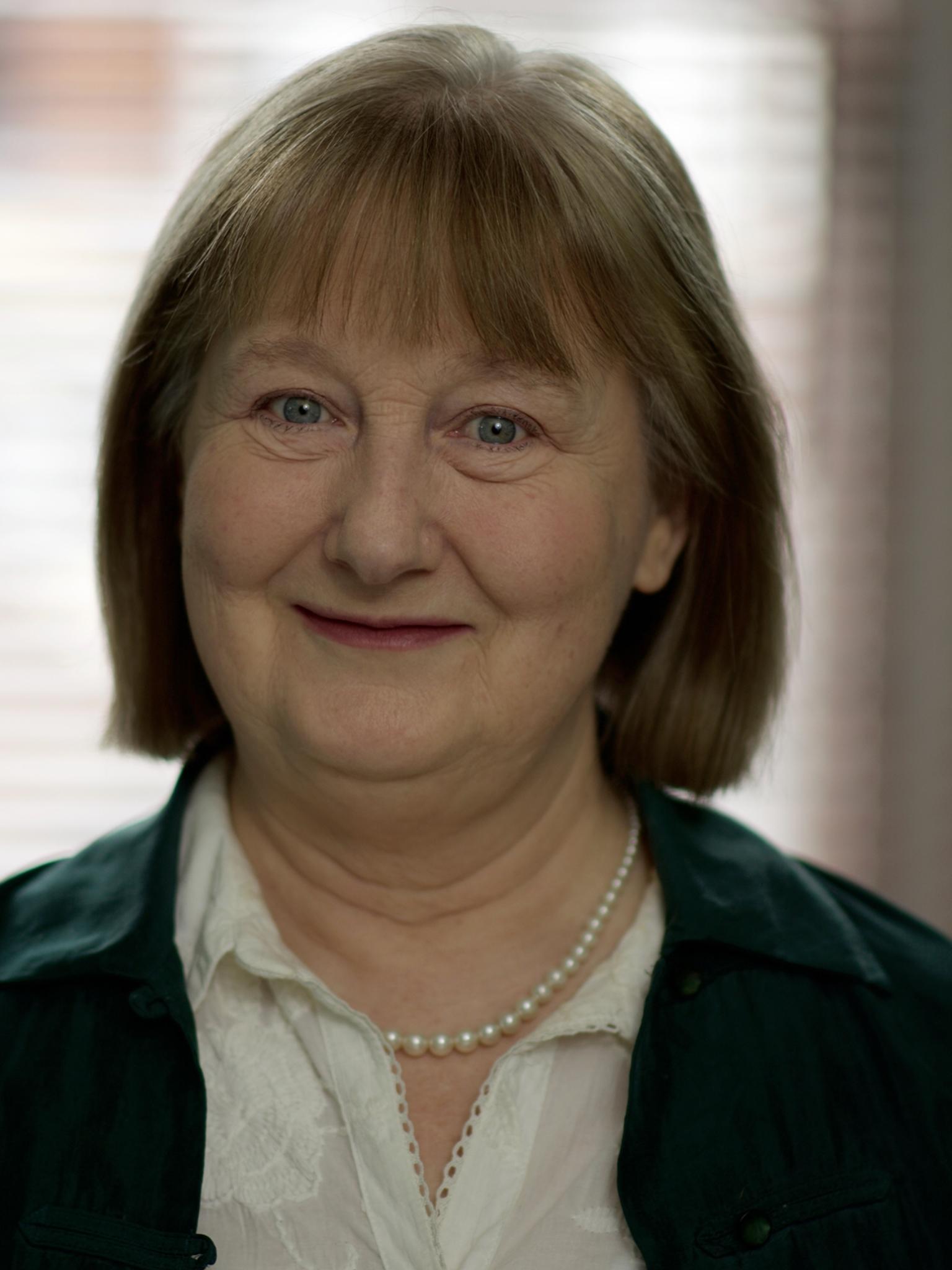 actor Jo Ashe large photo