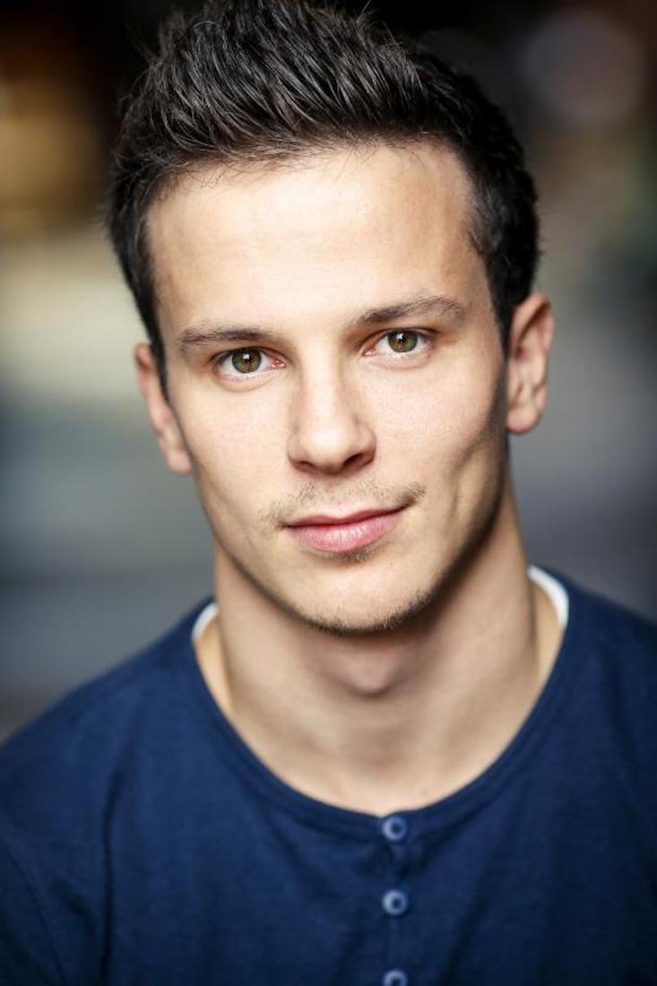 actor Peter Lofsgard large photo