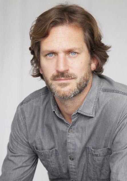 actor Lochlann O'Mearáin large photo