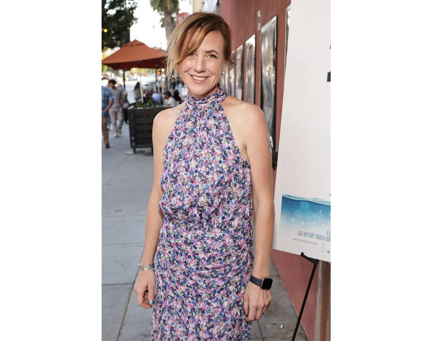 actor Lisa Hepner large photo