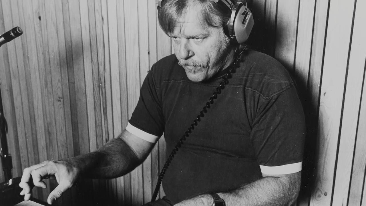 actor Barry Beckett large photo