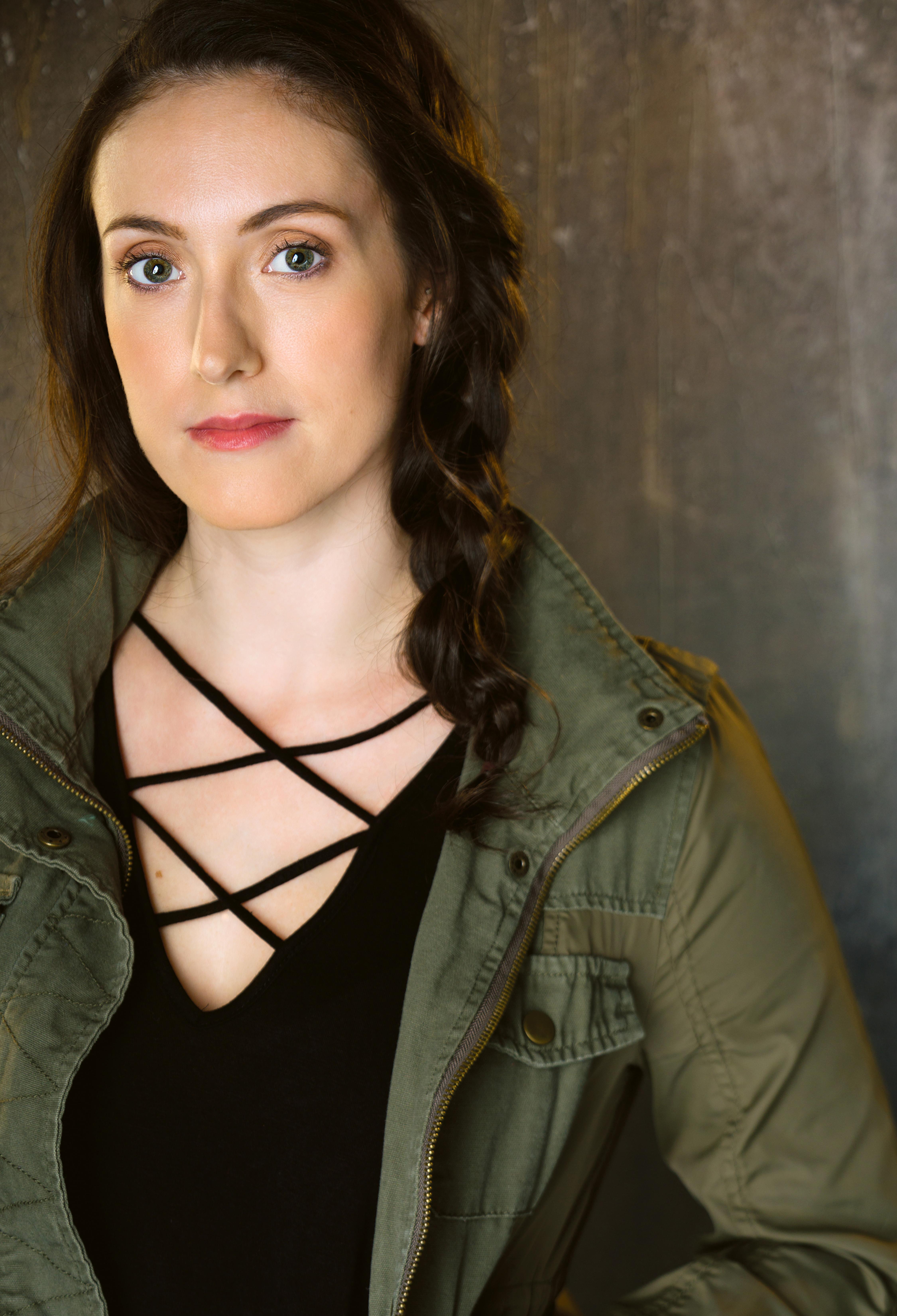 actor Jess Riley large photo