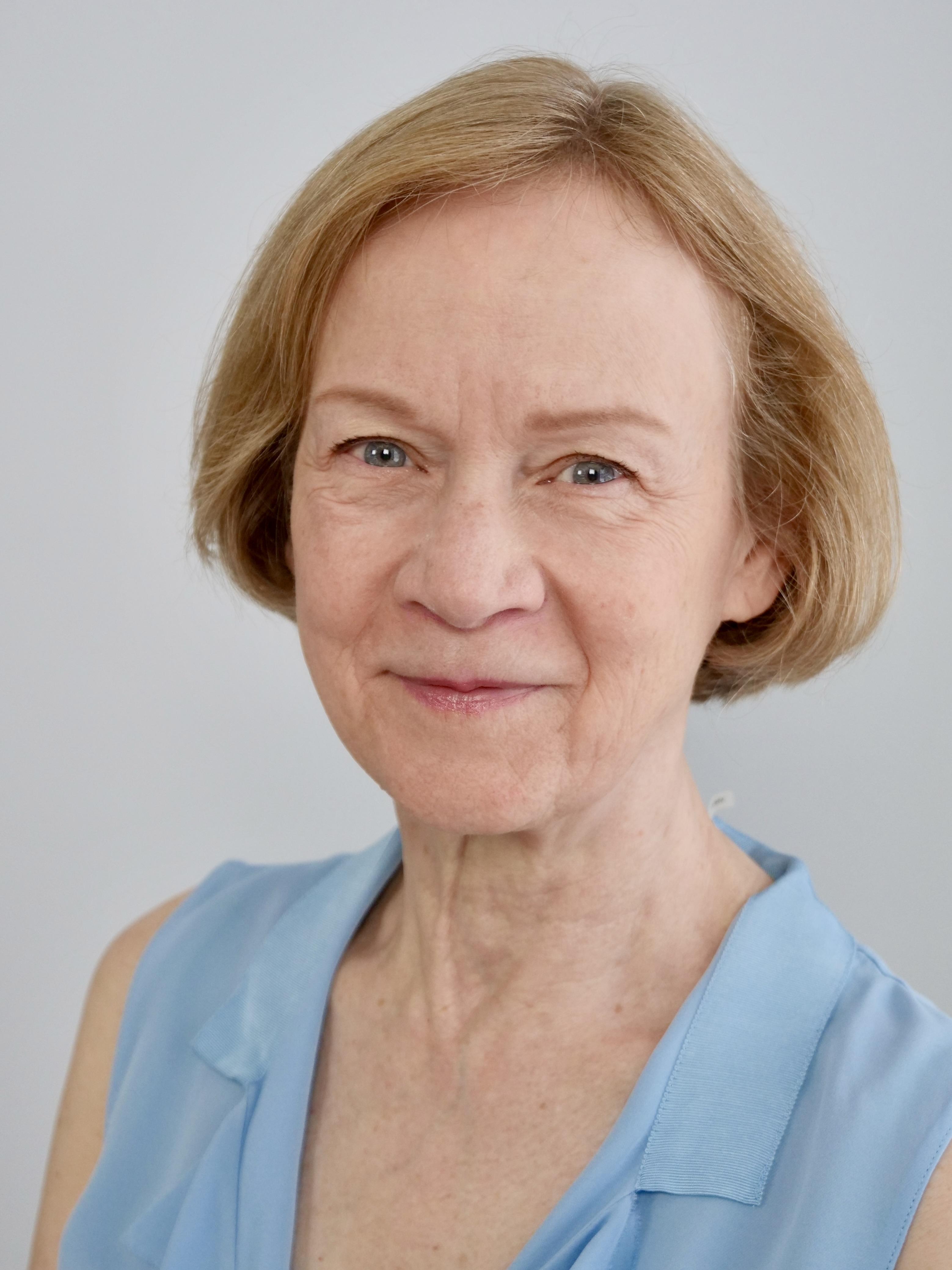 actor Sandra Lee-Oian Thomas large photo