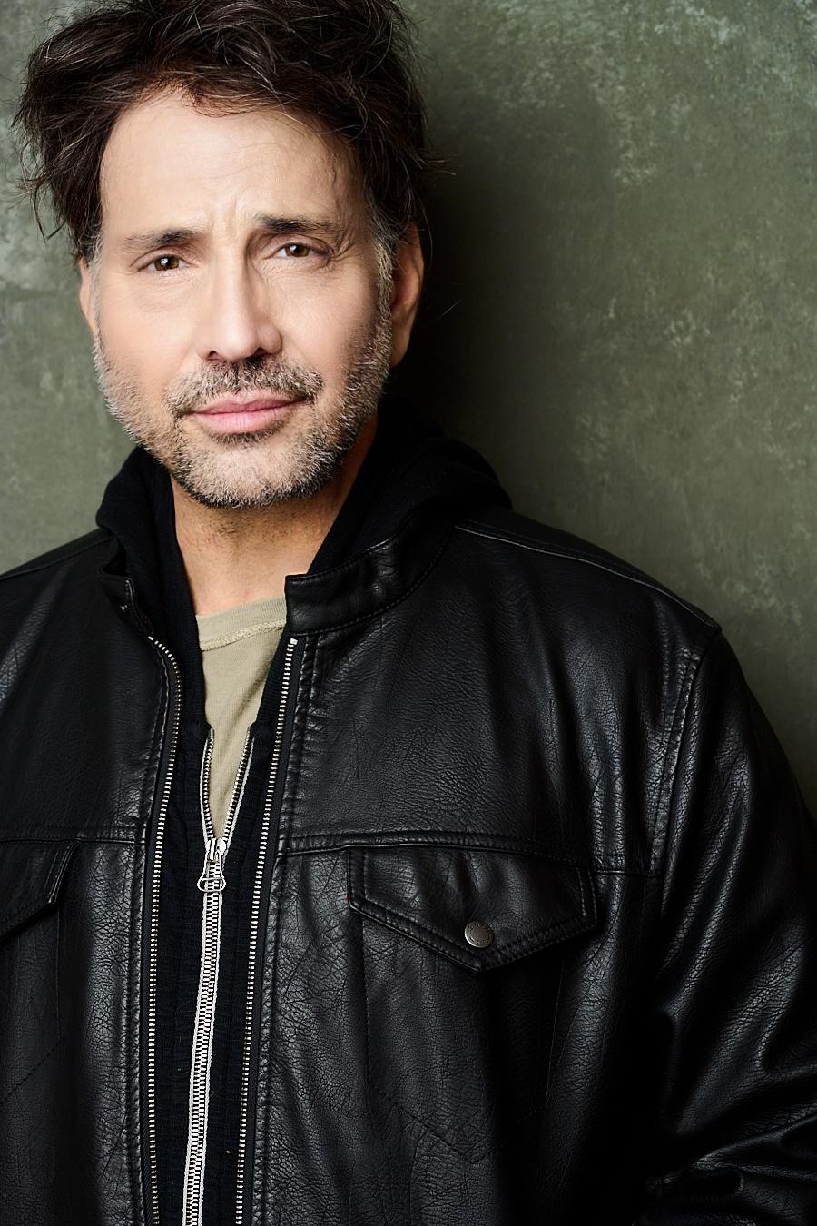 actor Brad Heller large photo