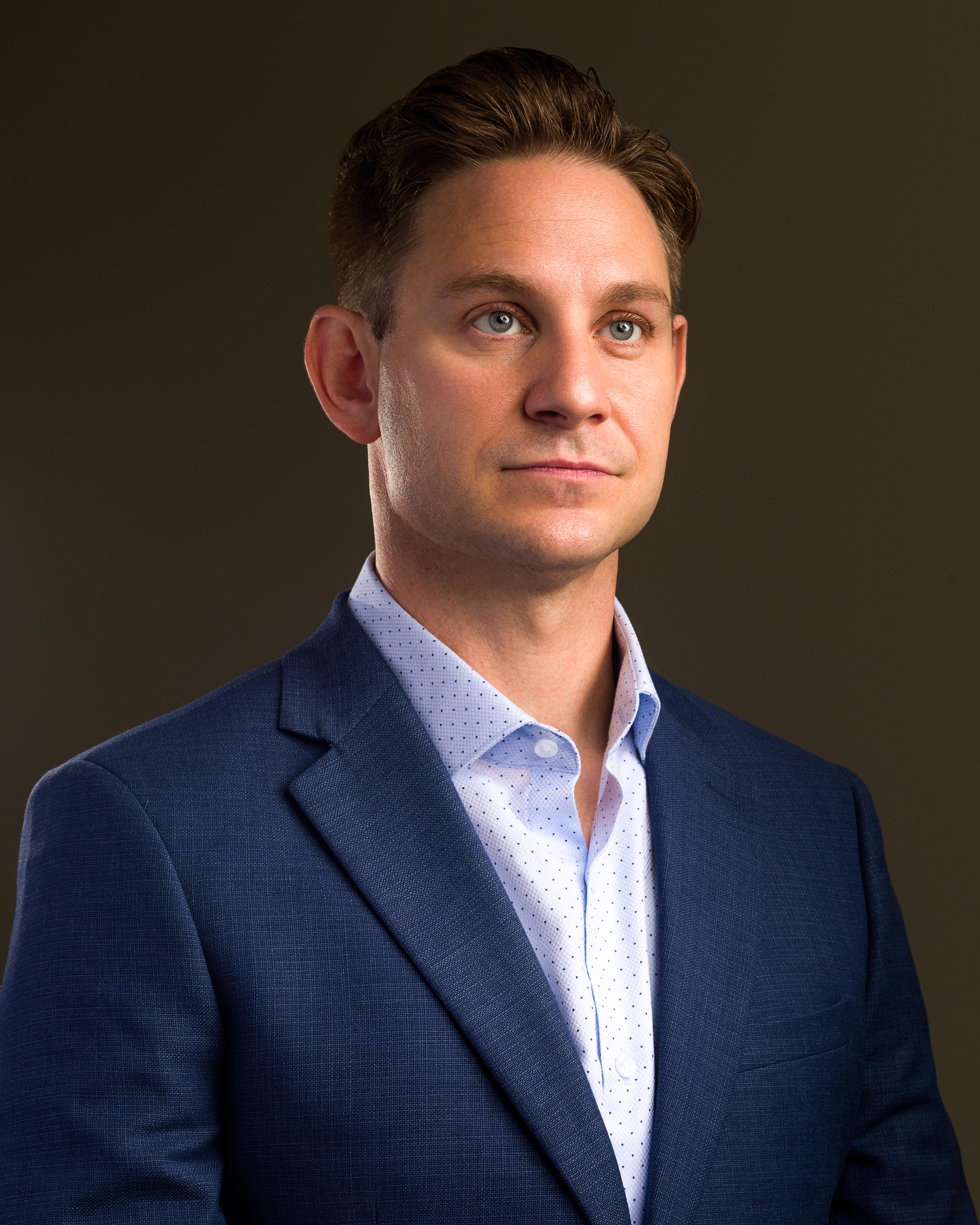 actor Chris Cowden large photo