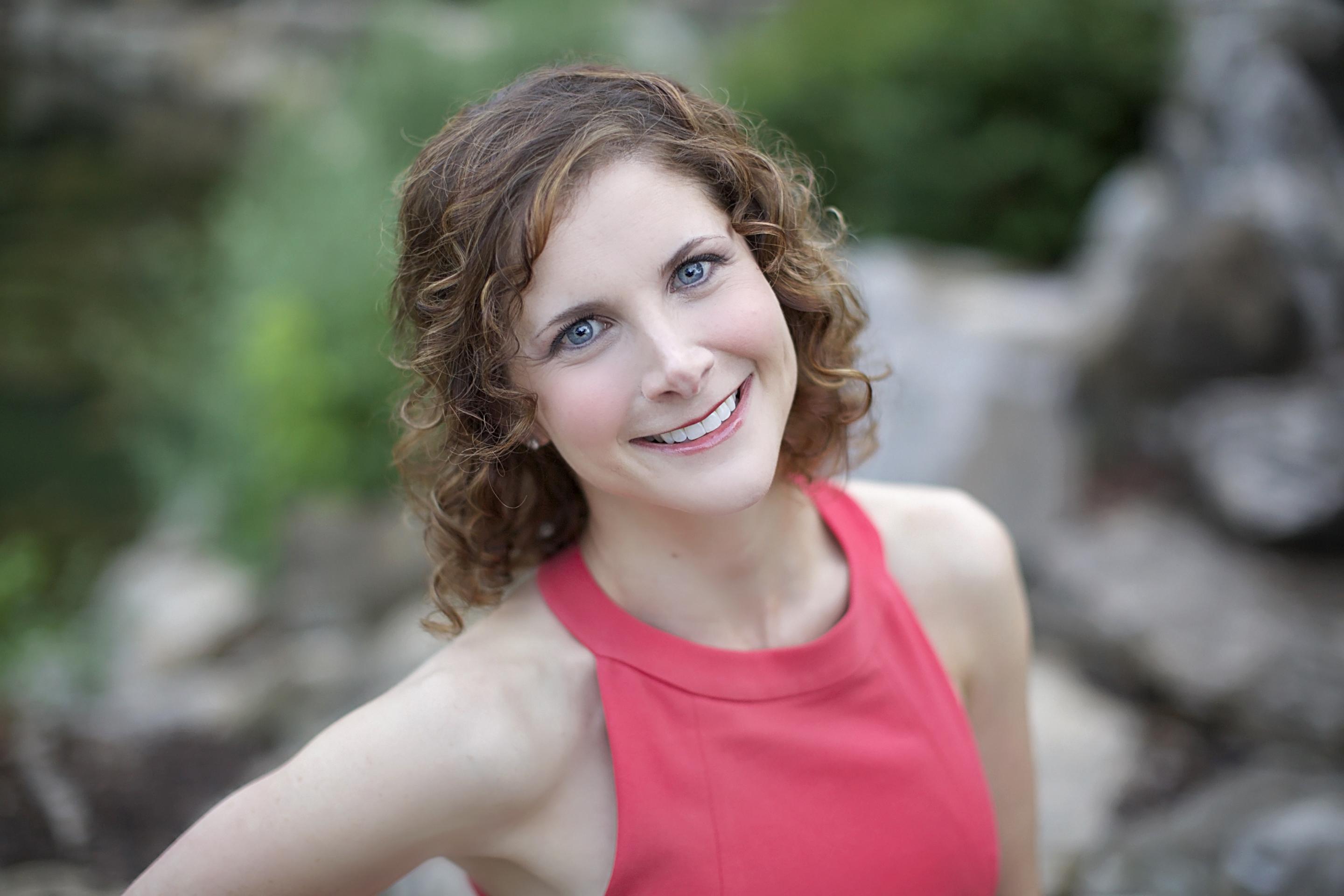 actor Miriam Parrish large photo