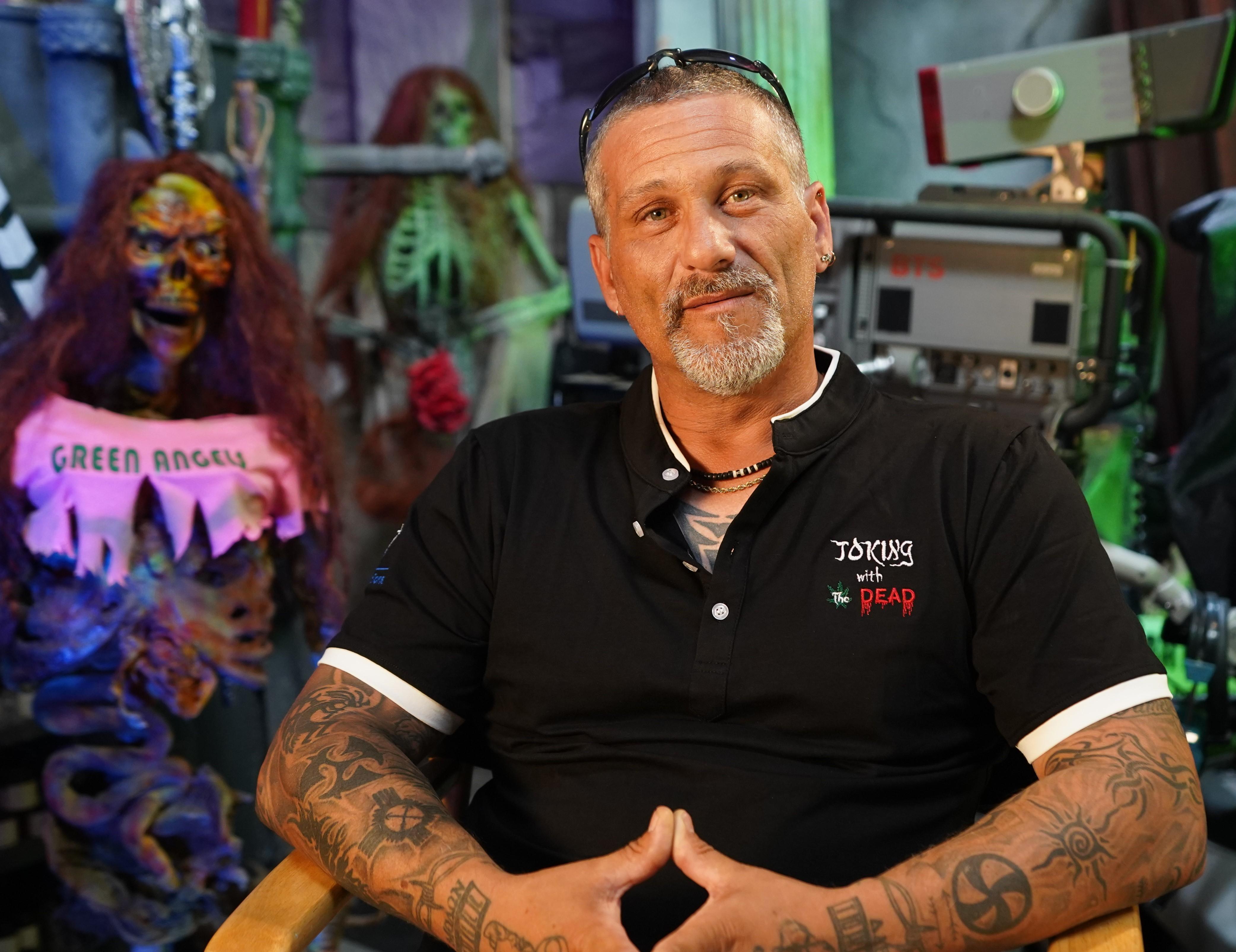 actor Bartlett Benjamin large photo