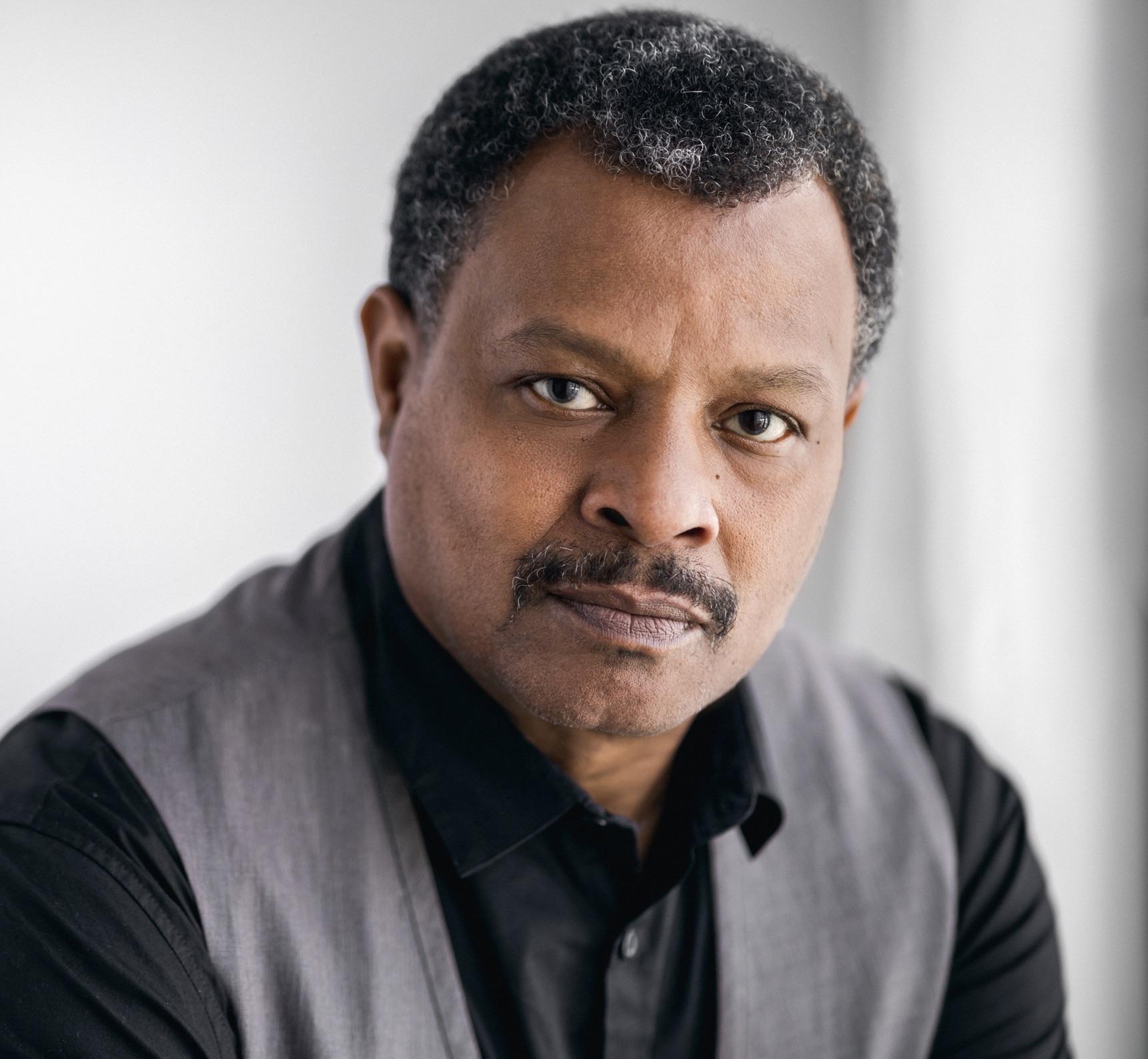 actor Montae Russell large photo