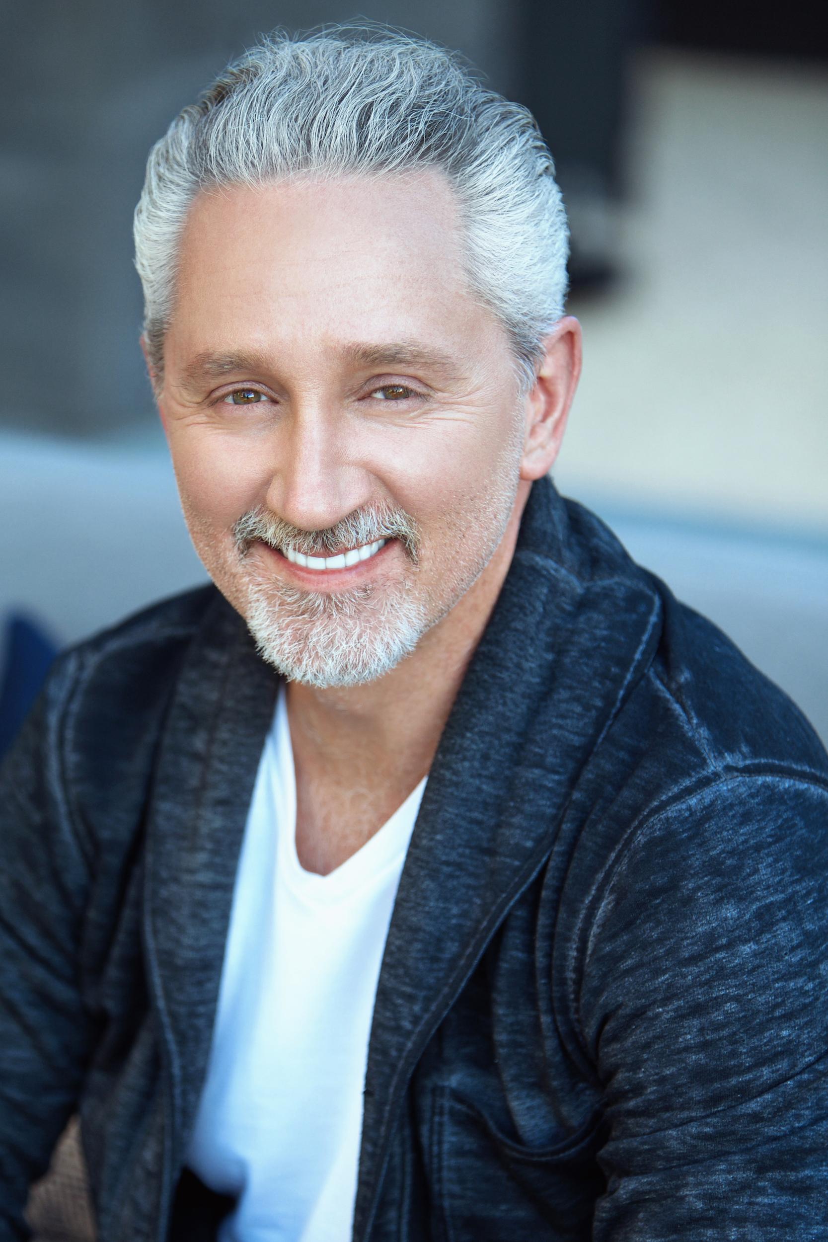 actor Tim Molyneux large photo