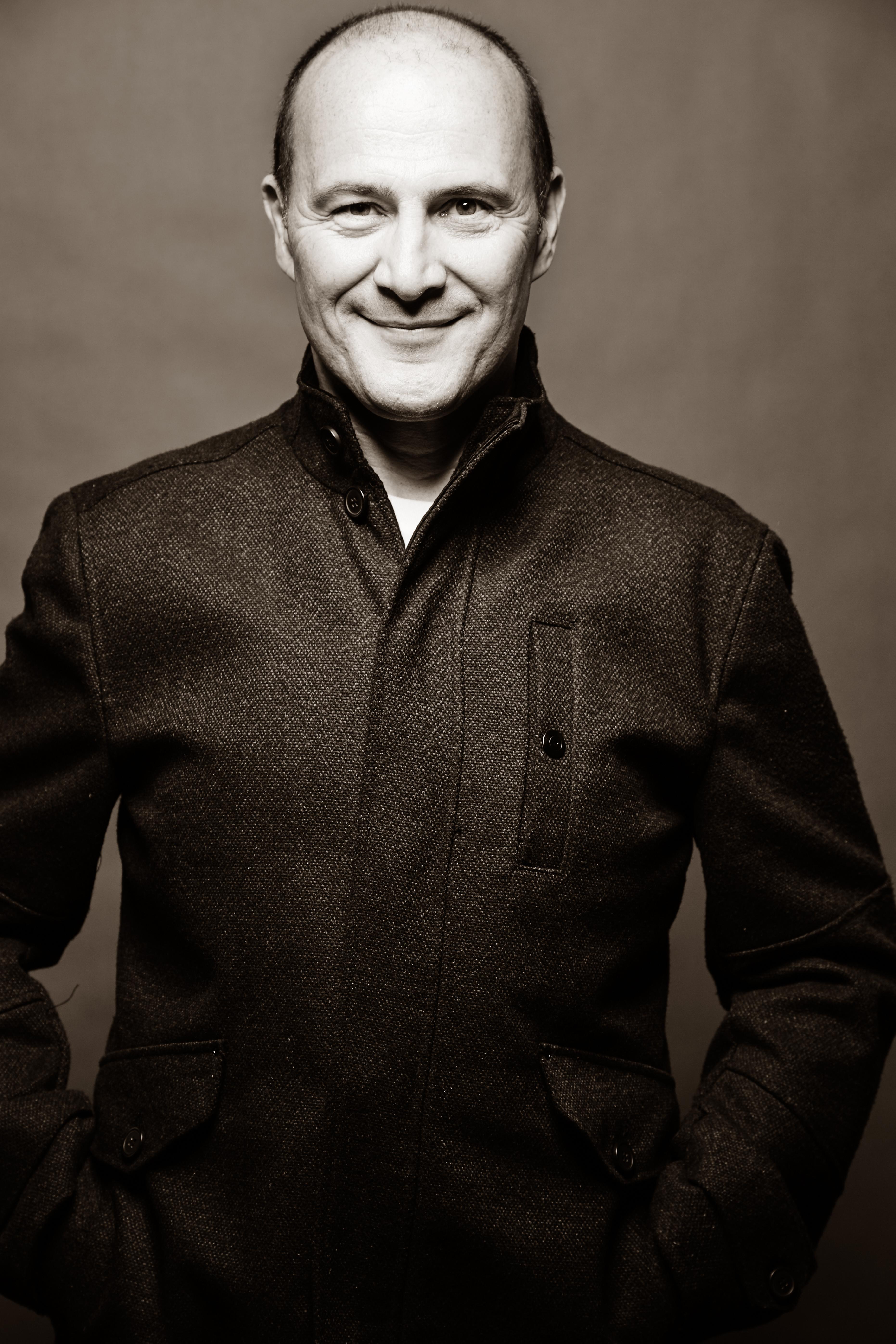 actor Russell Dykstra large photo