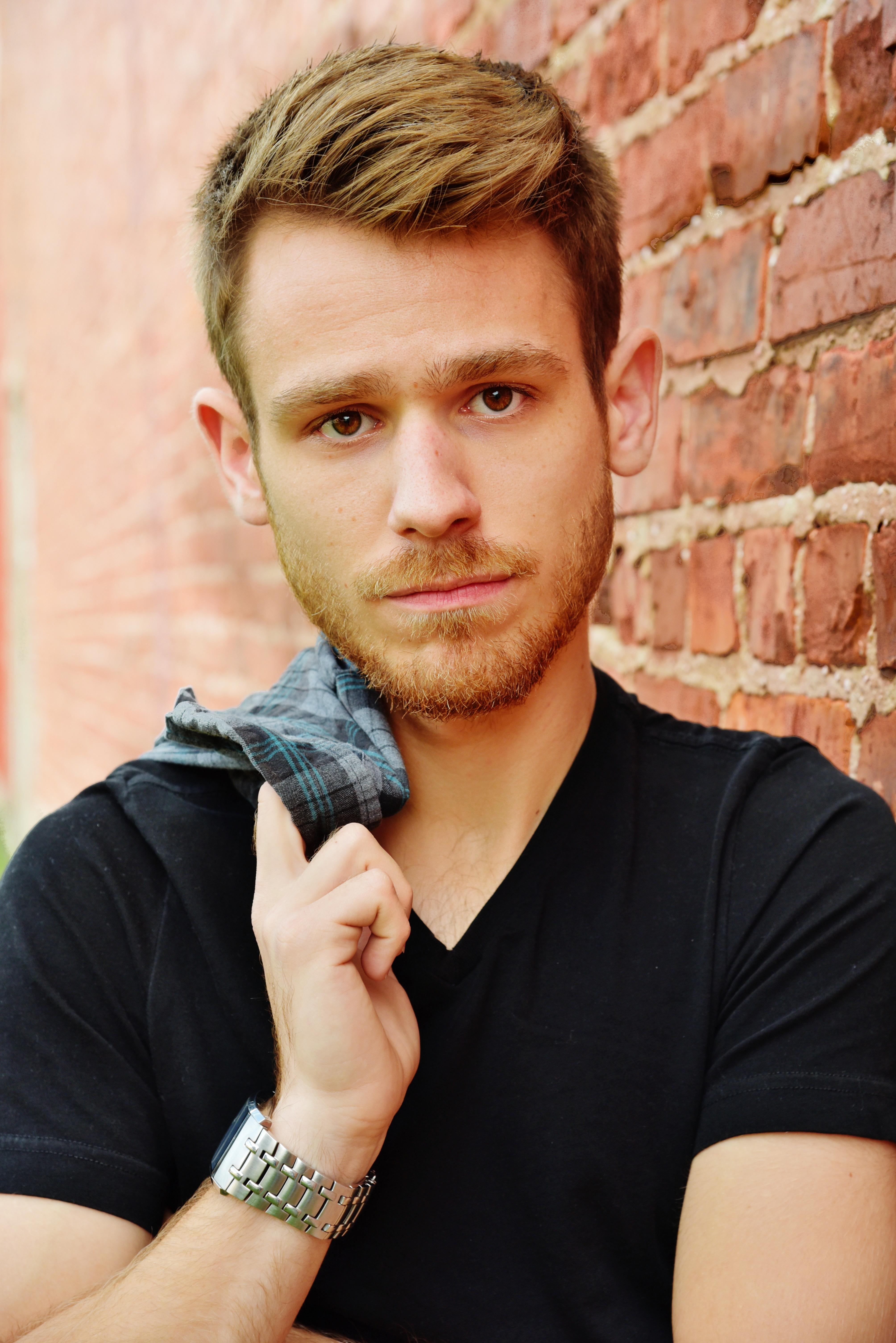 actor Phillip McFarland large photo